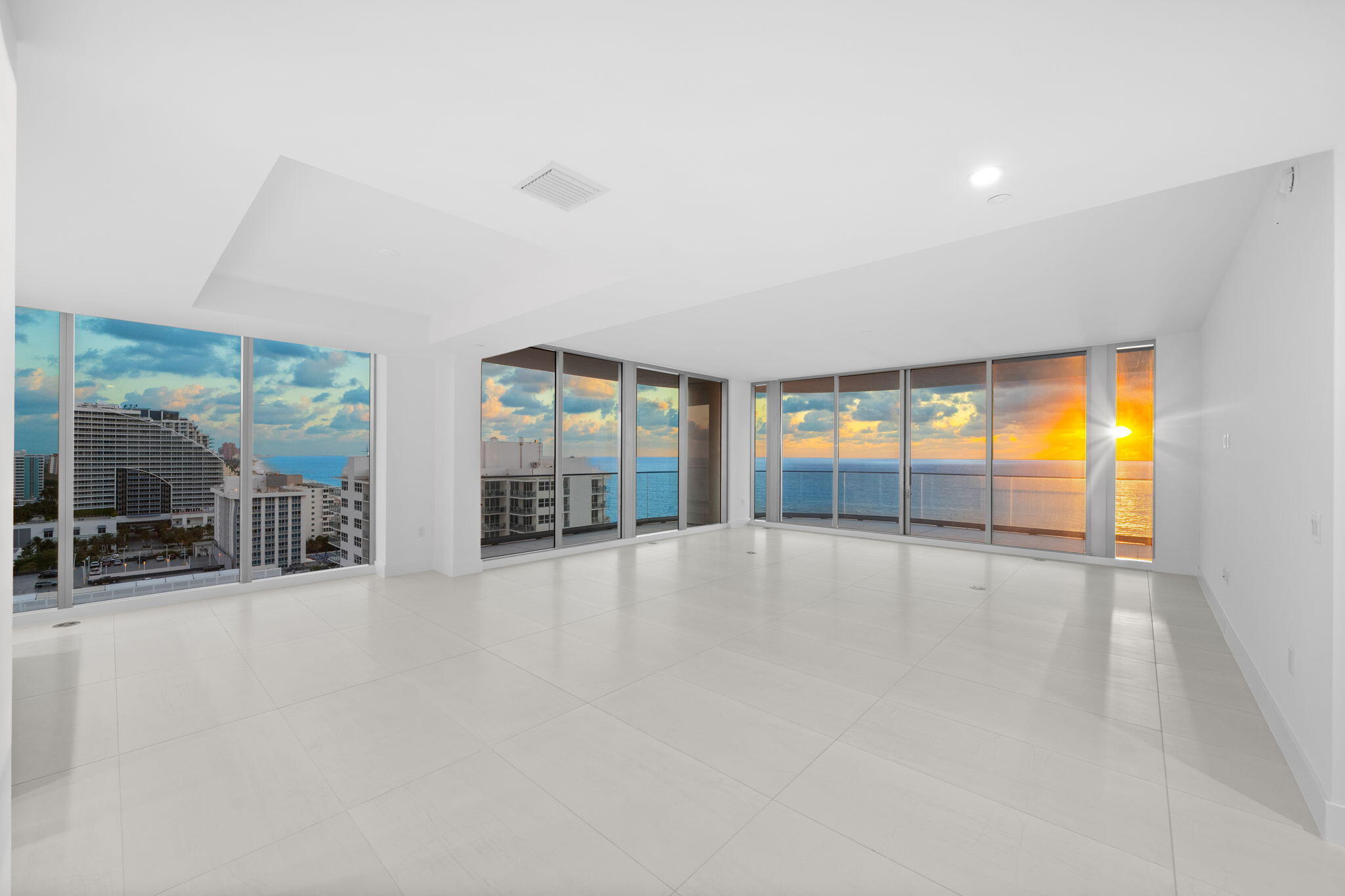 151 N Seabreeze Boulevard 1504