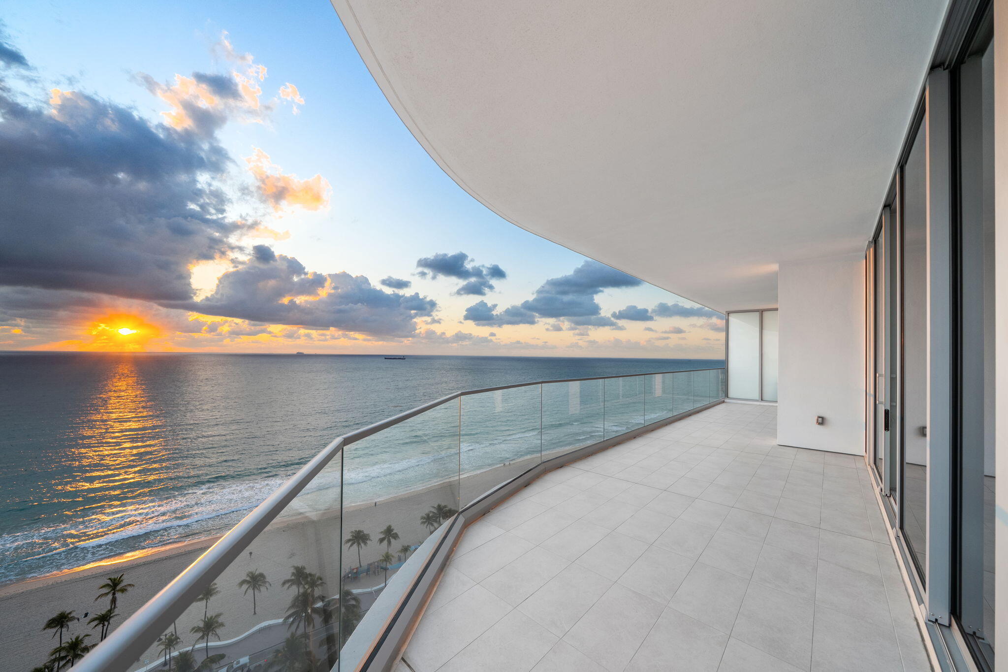 151 N Seabreeze Boulevard 1504