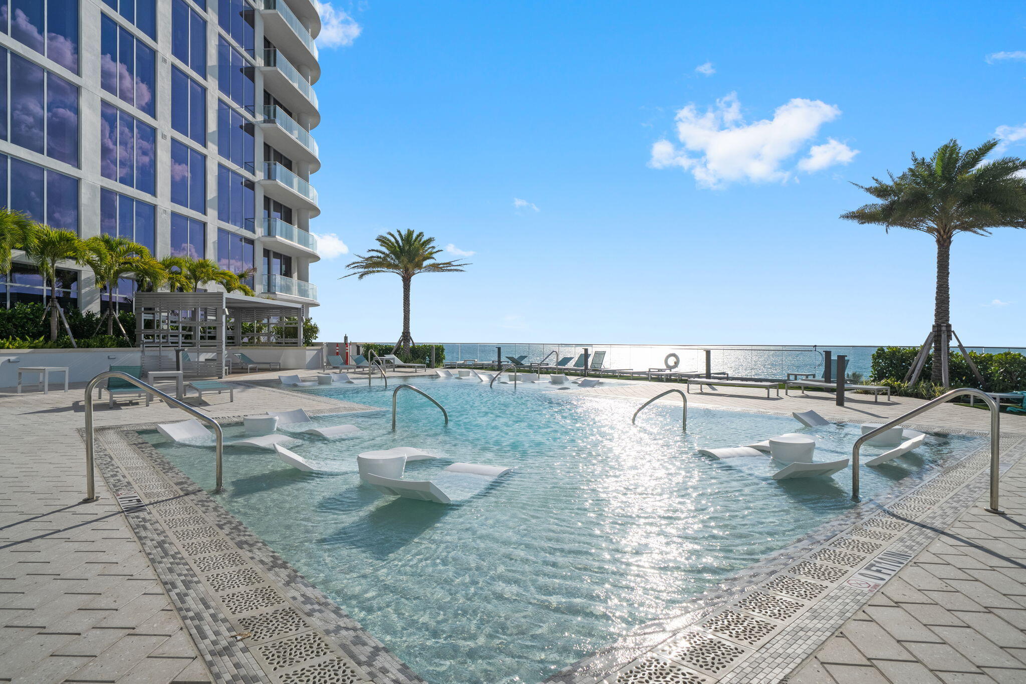 151 N Seabreeze Boulevard 1504