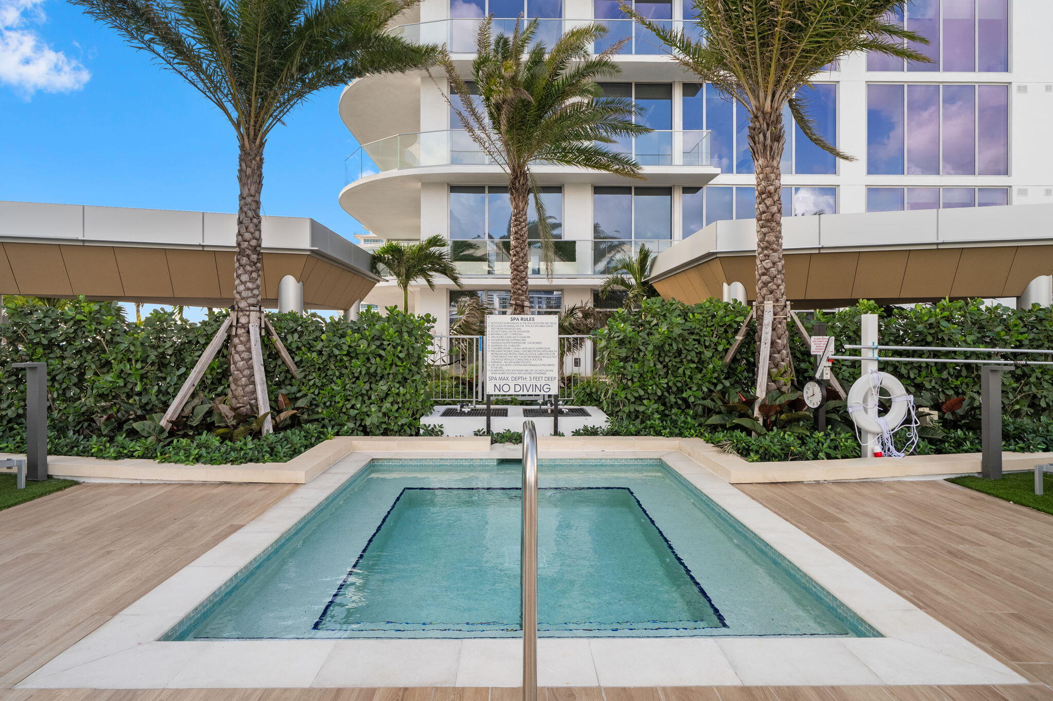 151 N Seabreeze Boulevard 1504