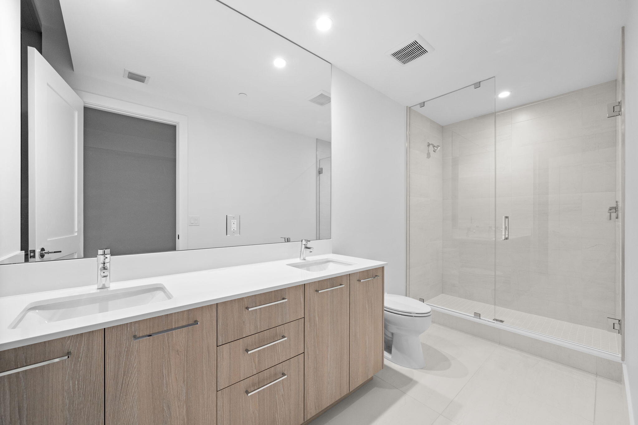 151 N Seabreeze Boulevard 1504