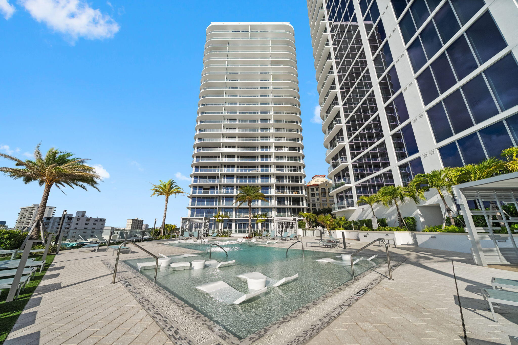 151 N Seabreeze Boulevard 1504