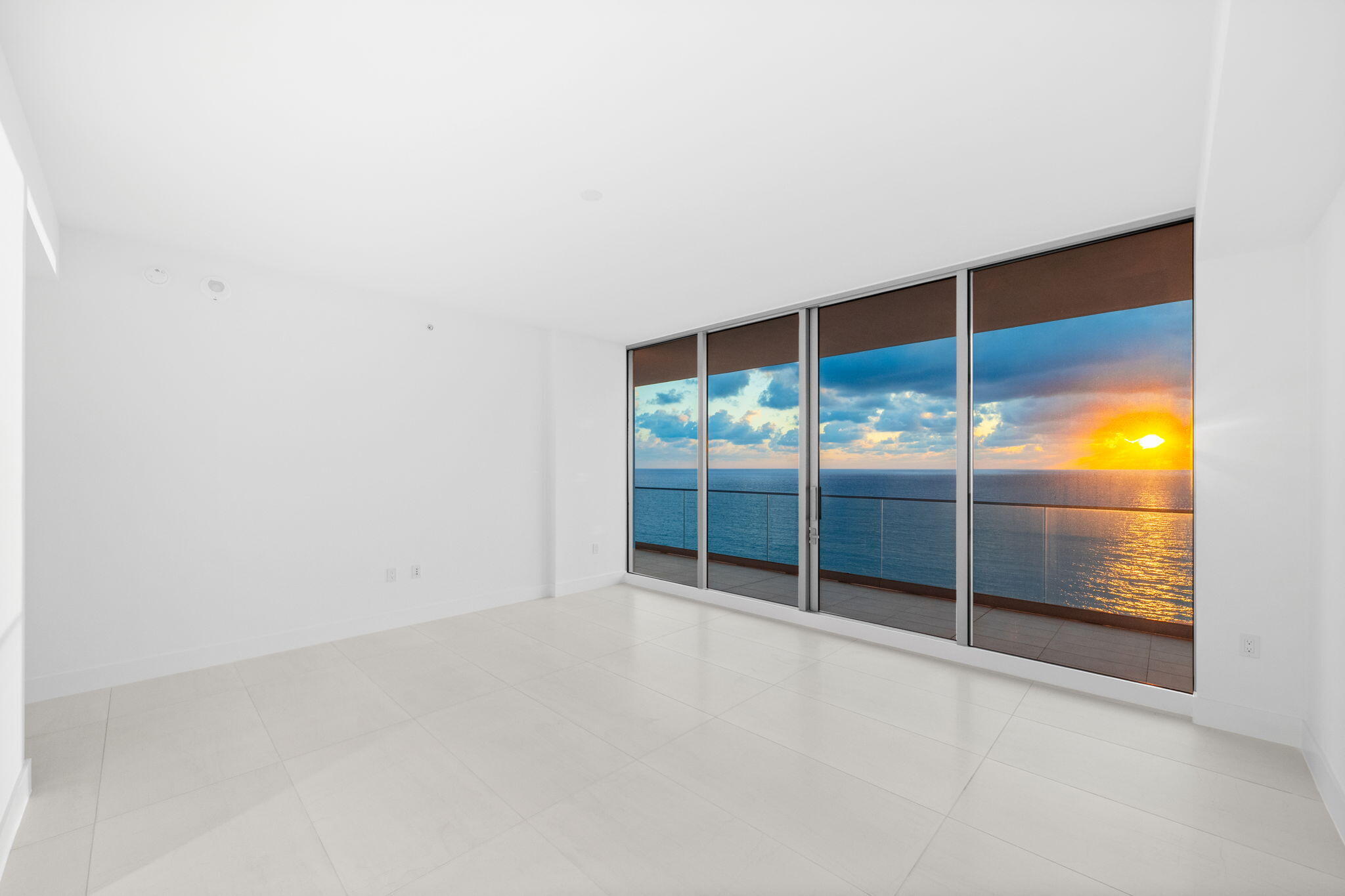 151 N Seabreeze Boulevard 1504