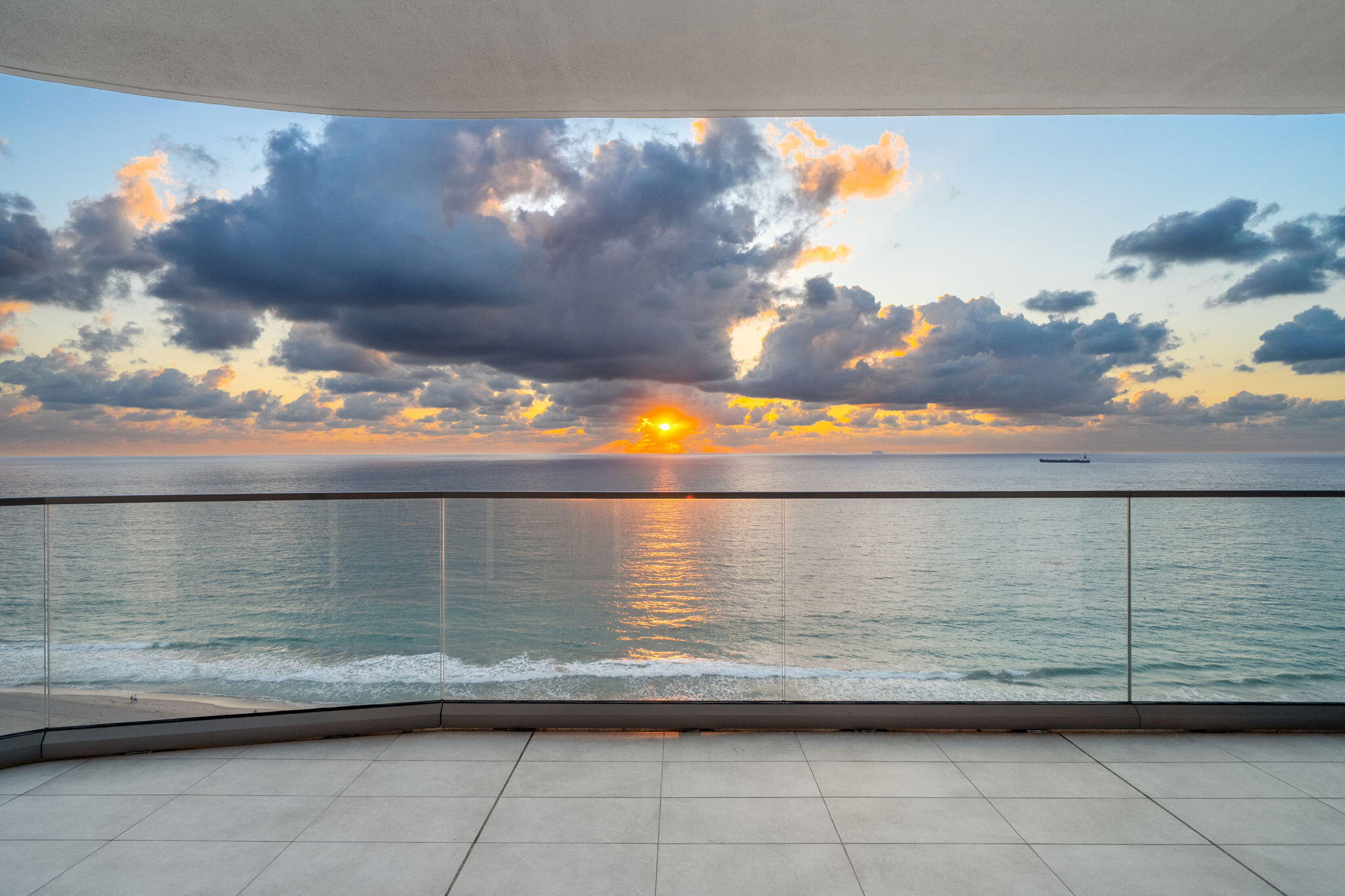 151 N Seabreeze Boulevard 1504