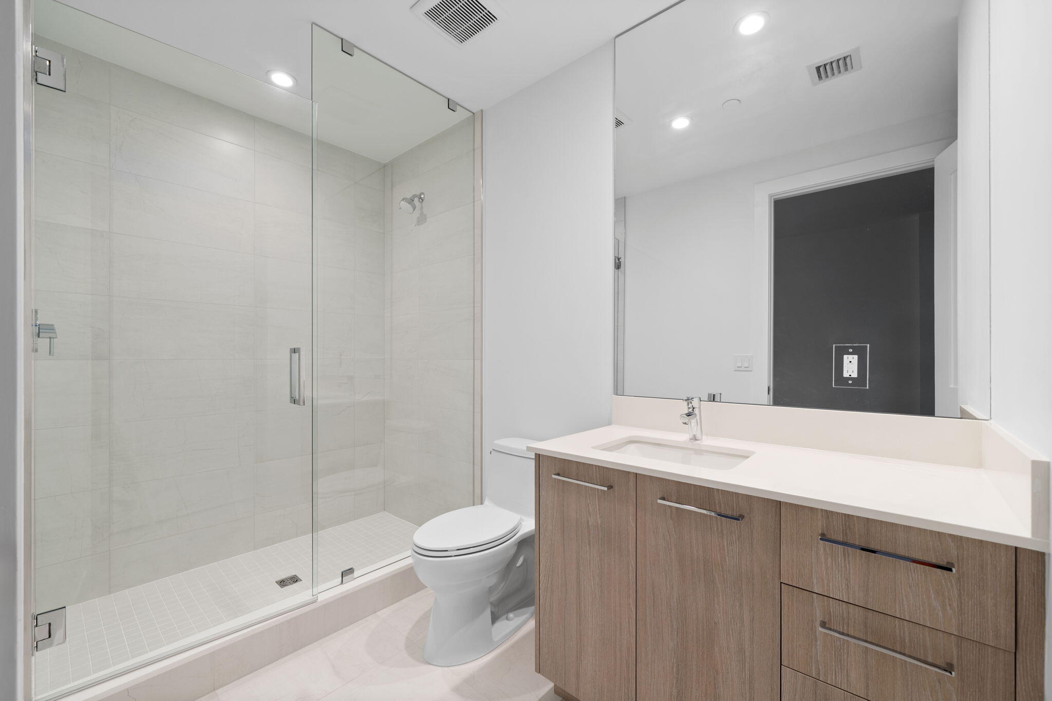 151 N Seabreeze Boulevard 1504