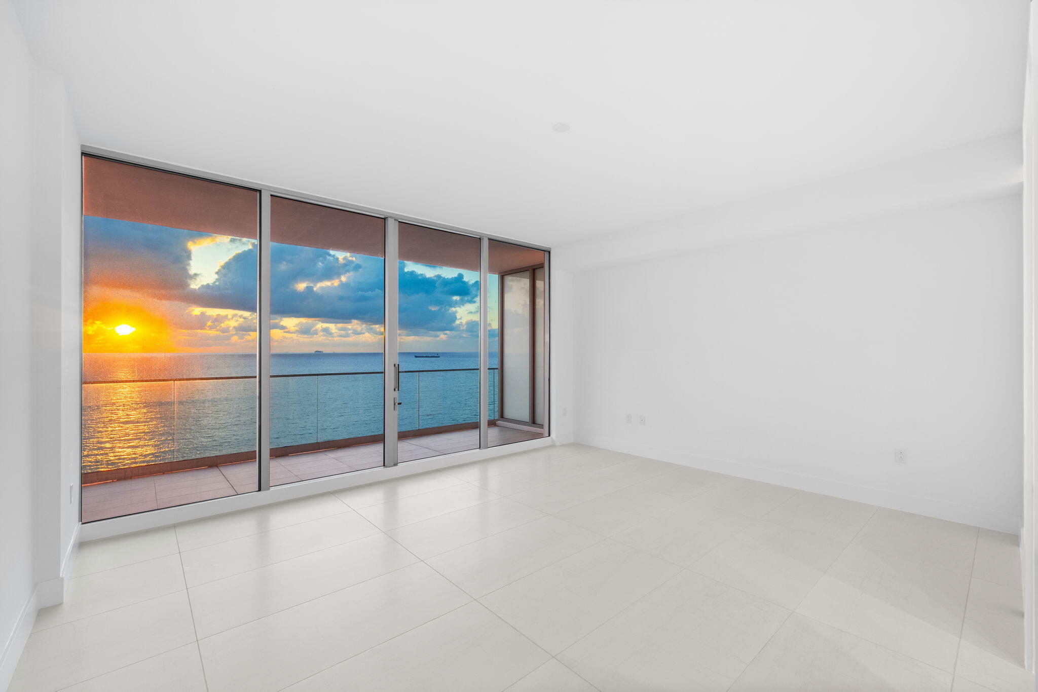 151 N Seabreeze Boulevard 1504