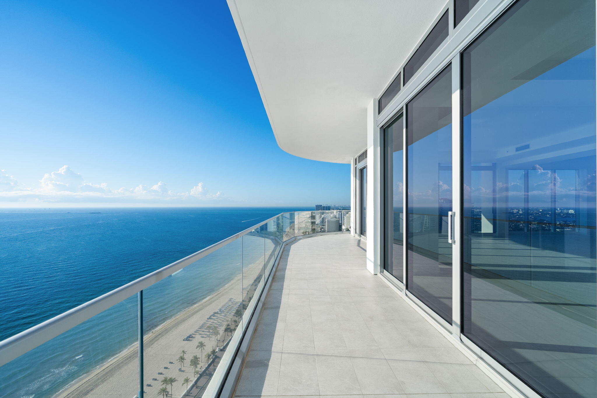 151 N Seabreeze Boulevard Ph2601-e