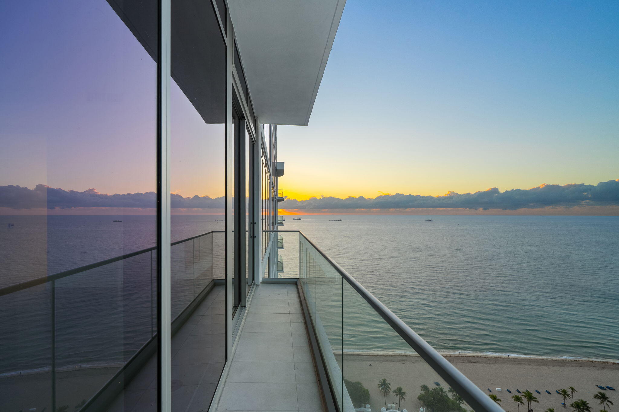 151 N Seabreeze Boulevard Ph2601-e