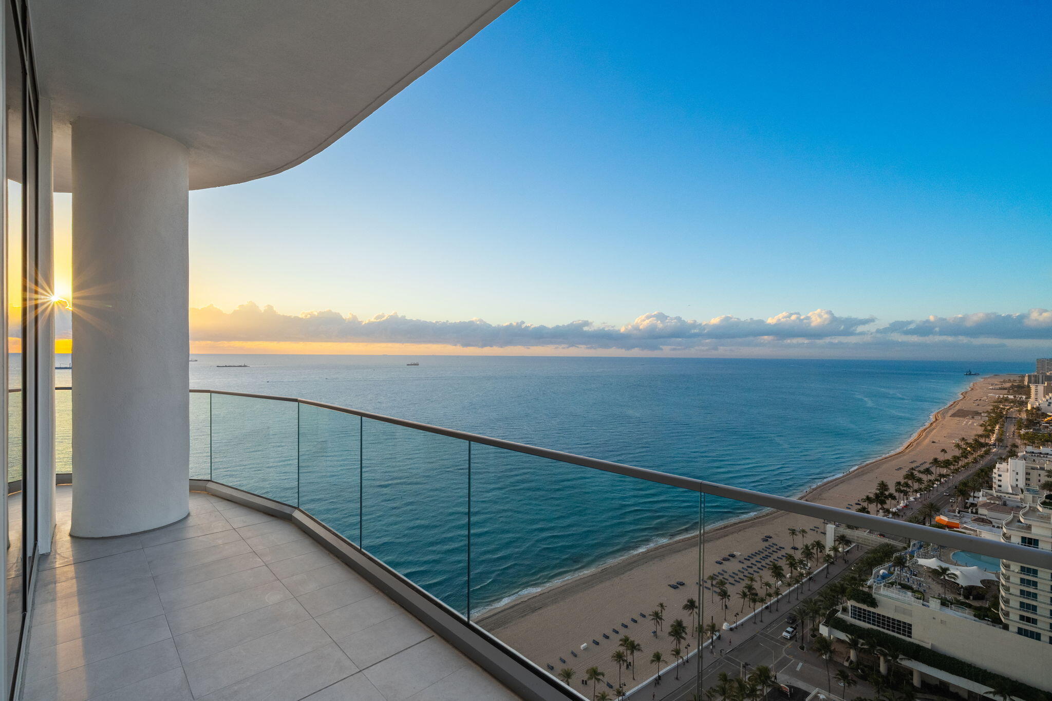 151 N Seabreeze Boulevard Ph2601-e