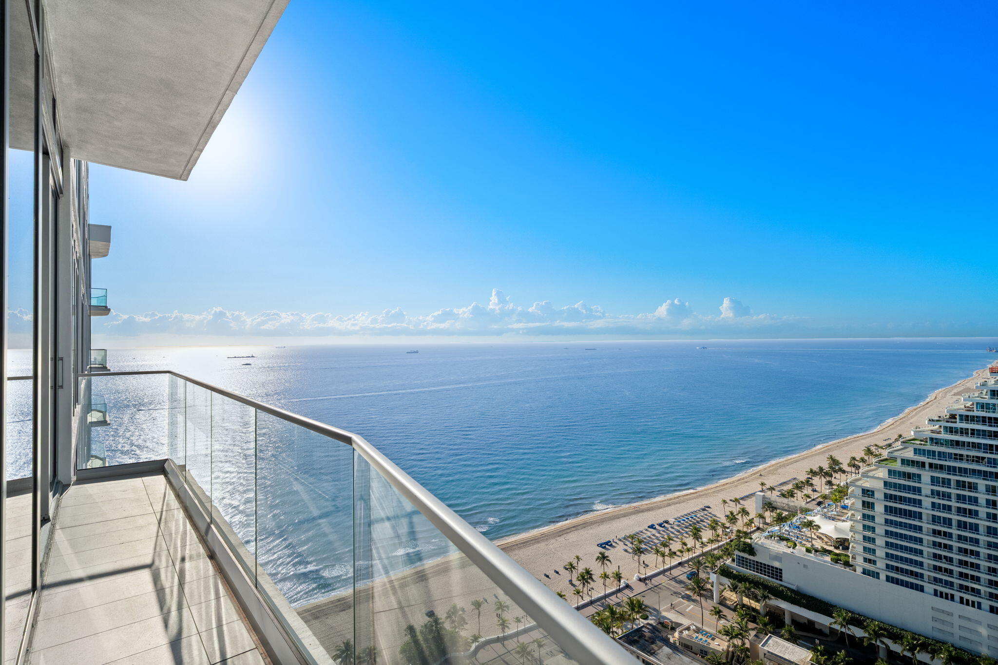 151 N Seabreeze Boulevard Ph2601-e