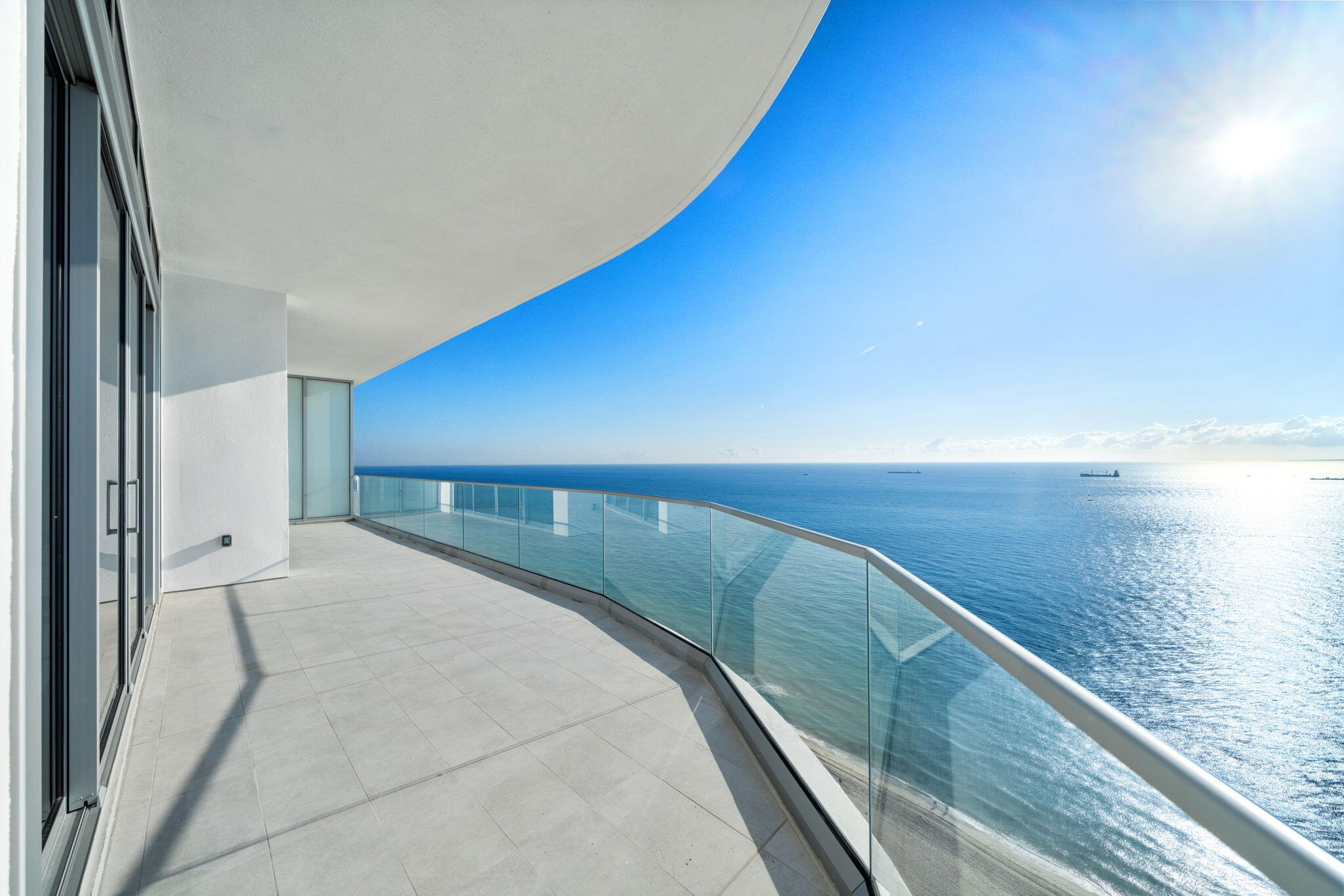 151 N Seabreeze Boulevard Ph2601-e