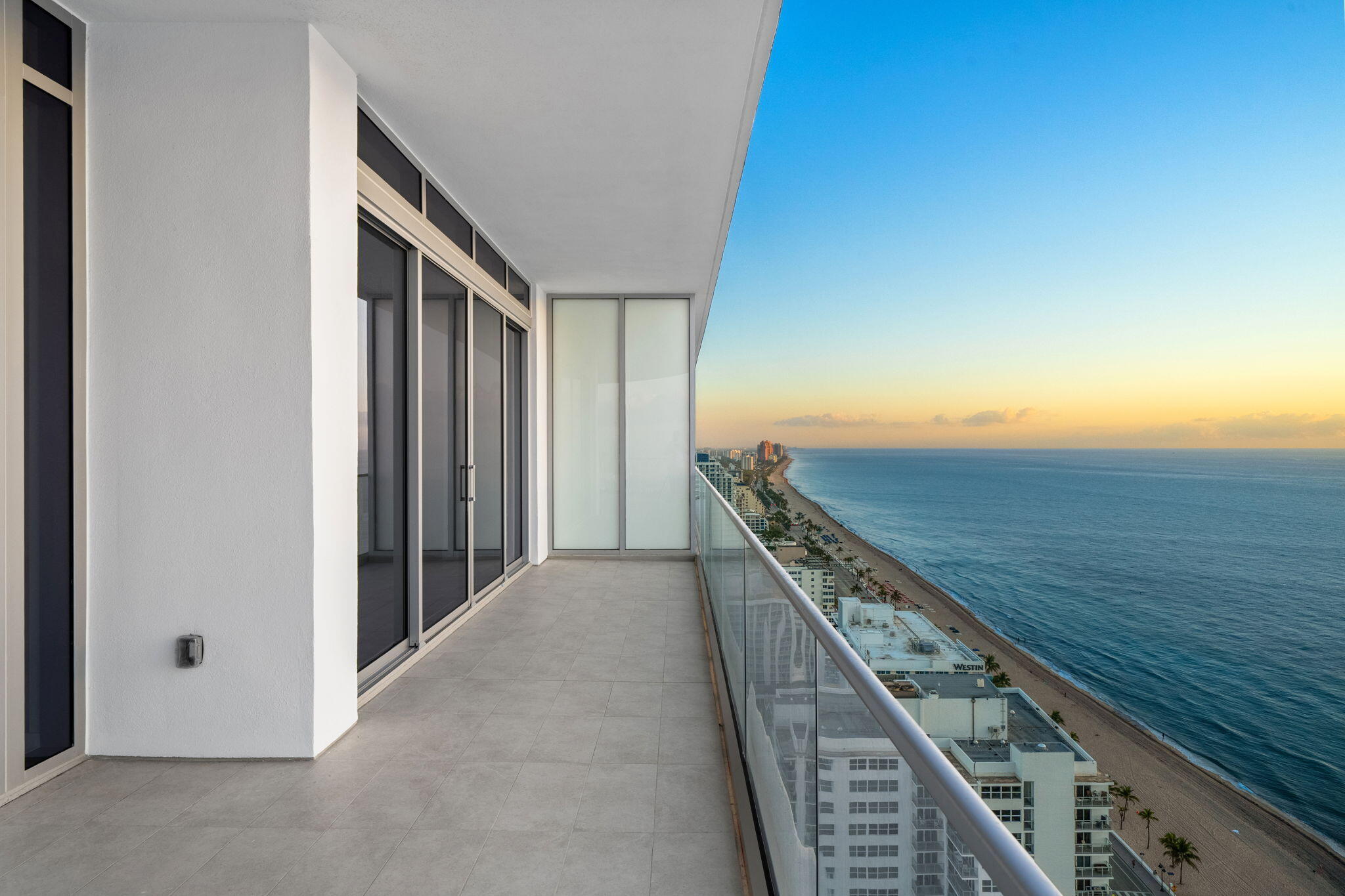 151 N Seabreeze Boulevard Ph2601-e