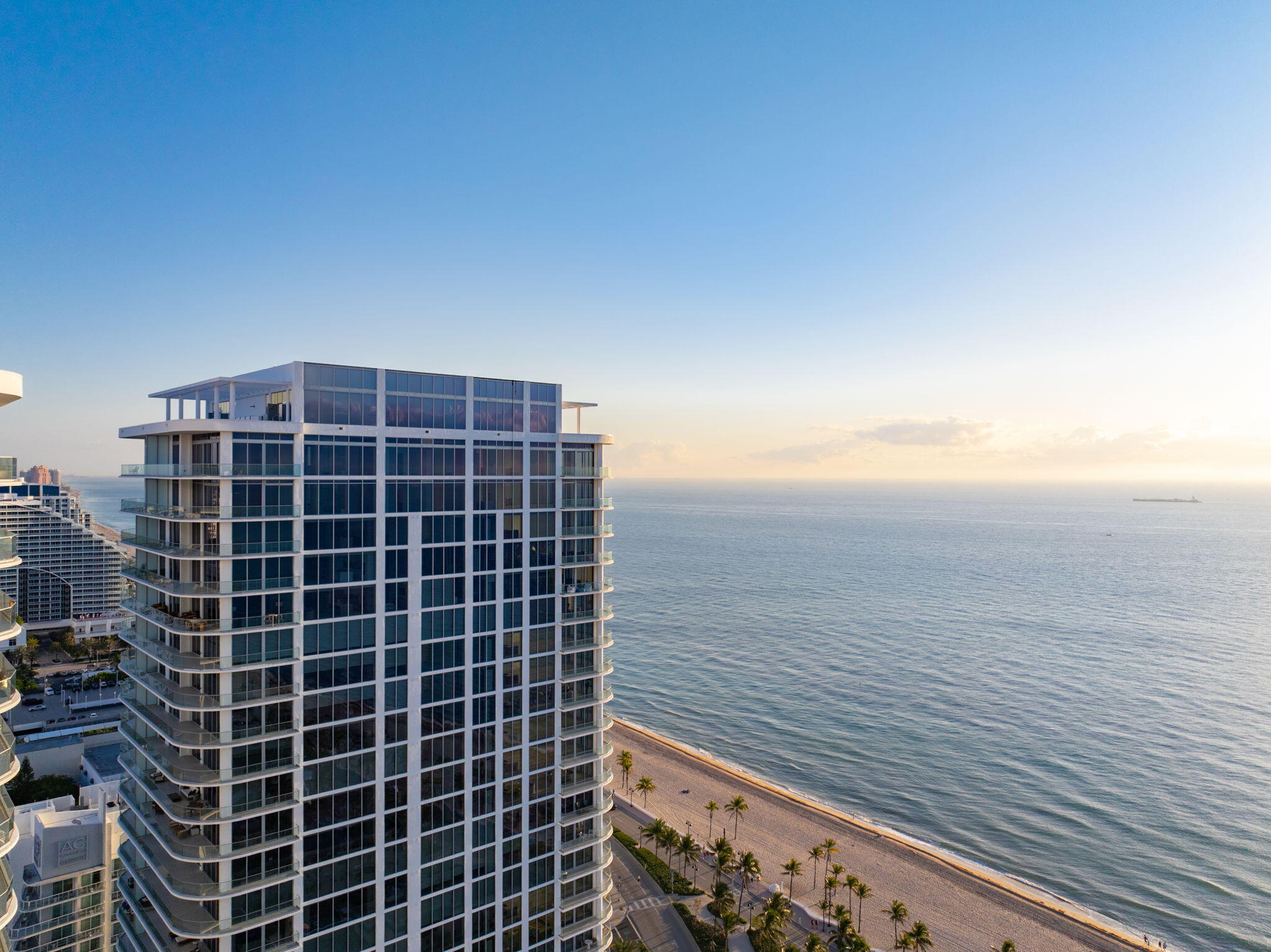 151 N Seabreeze Boulevard Ph2601-e