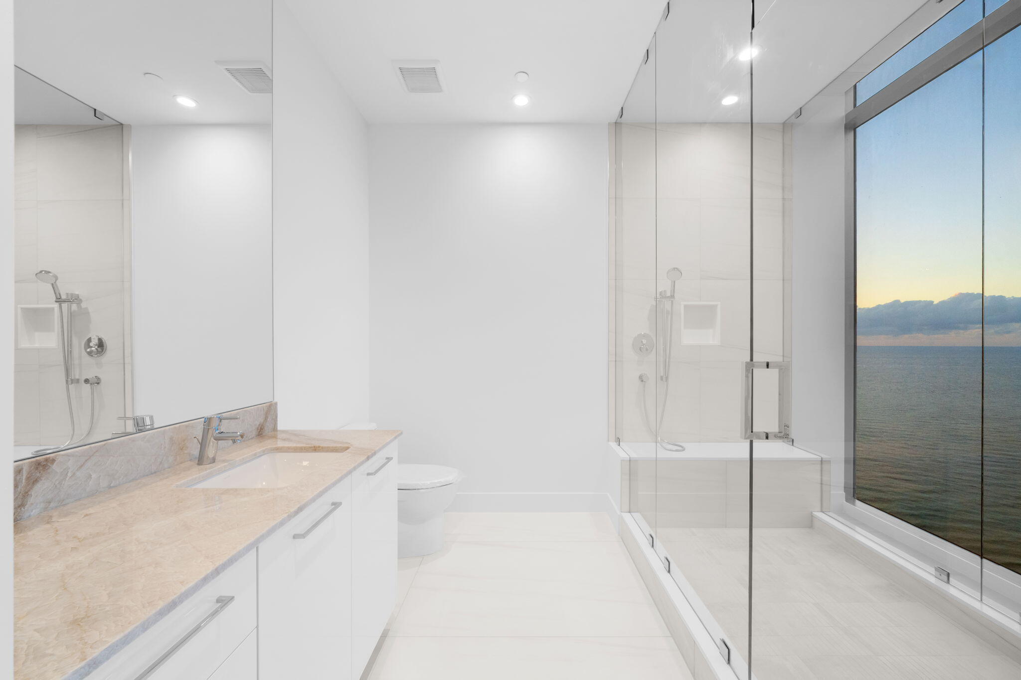 151 N Seabreeze Boulevard Ph2601-e