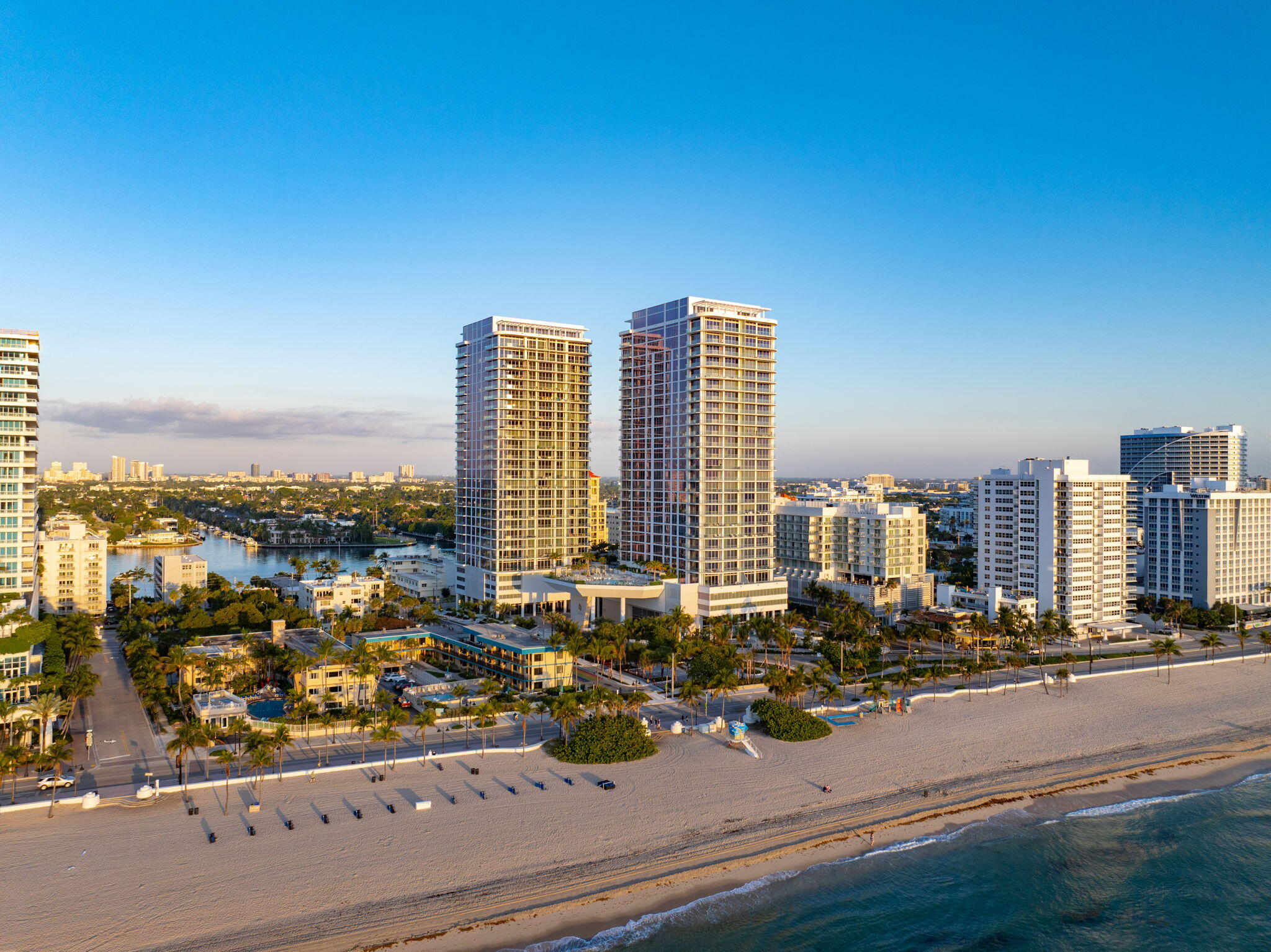 151 N Seabreeze Boulevard Ph2601-e