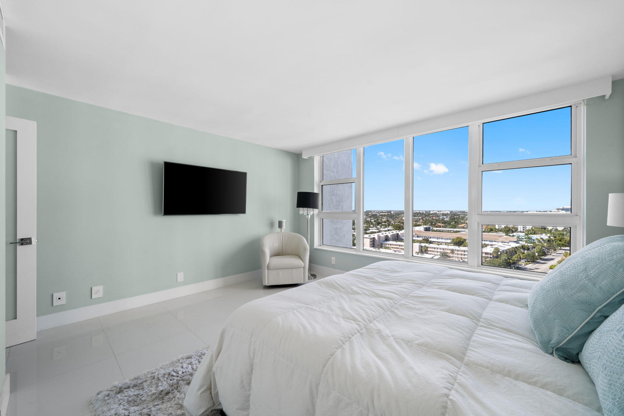 1620 S Ocean Boulevard 16-h, Lauderdale-By-The-Sea Unit: 16-h