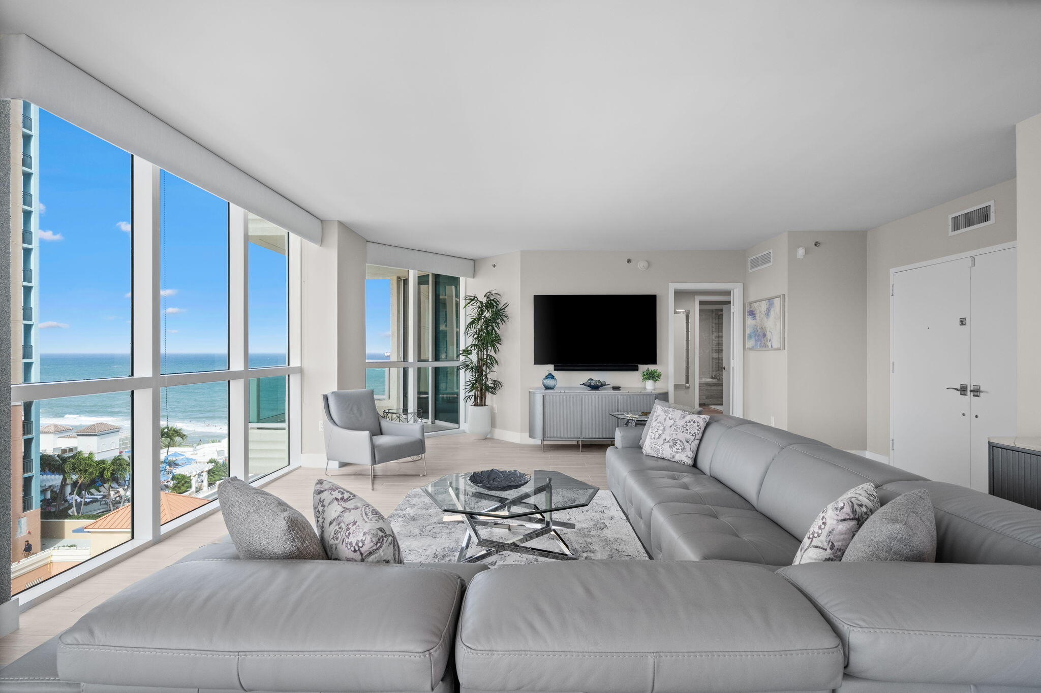 101 S Fort Lauderdale Beach Boulevard Unit: 1406