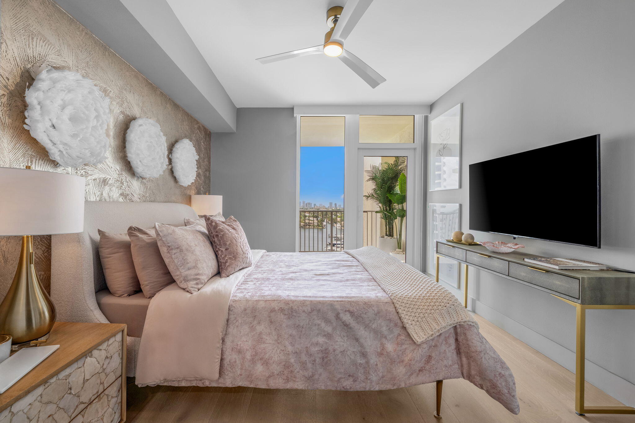 101 S Fort Lauderdale Beach Boulevard Unit: 1404