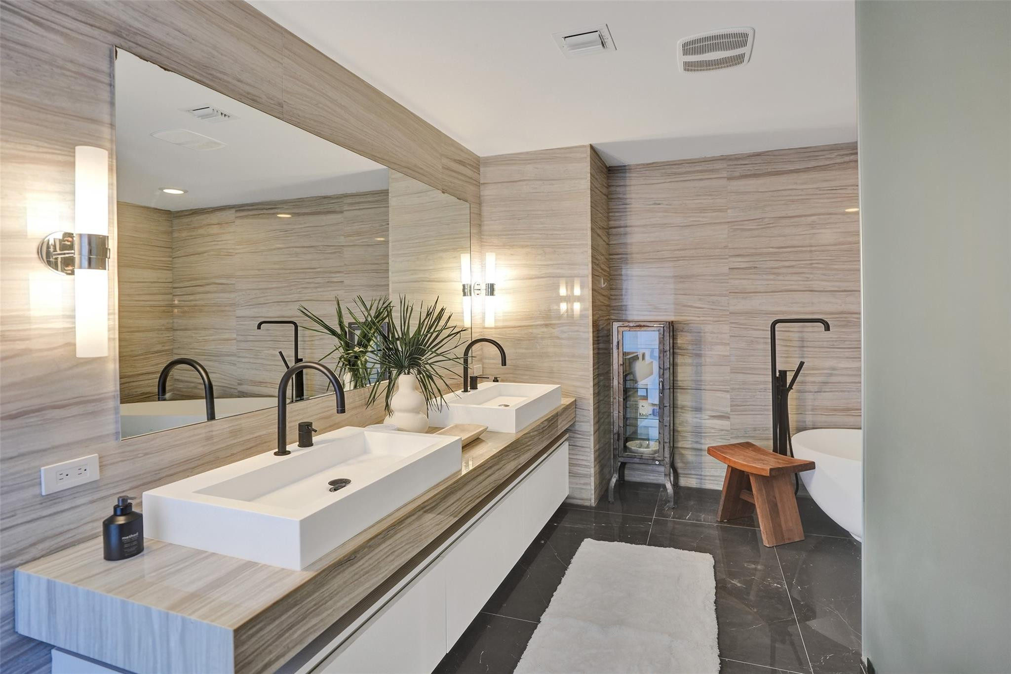 2200 N Ocean Boulevard S406