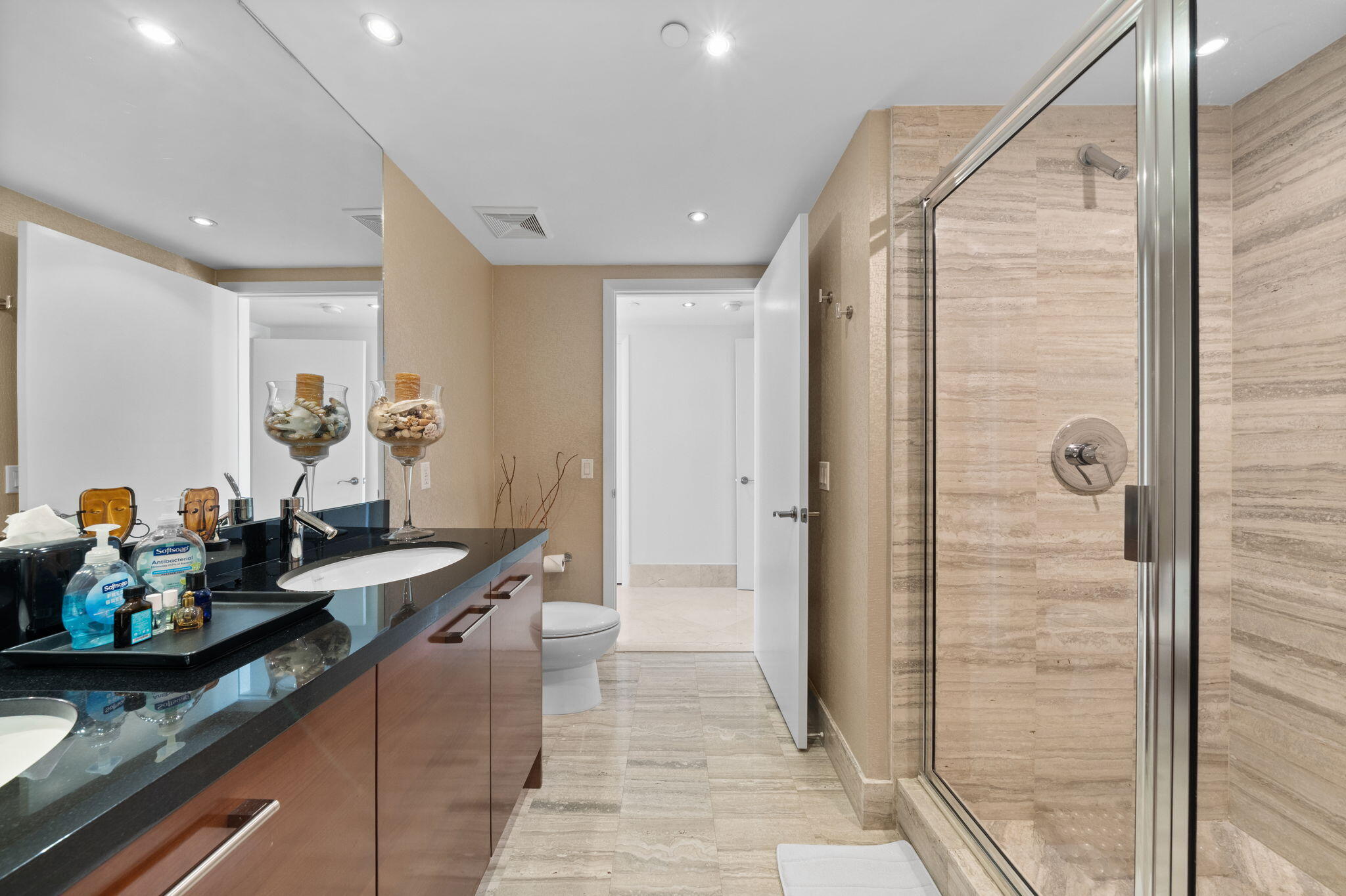 101 S Fort Lauderdale Beach Boulevard Unit: 2004