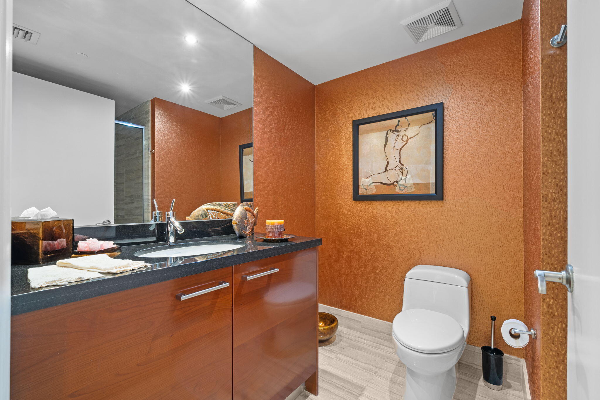101 S Fort Lauderdale Beach Boulevard Unit: 2004