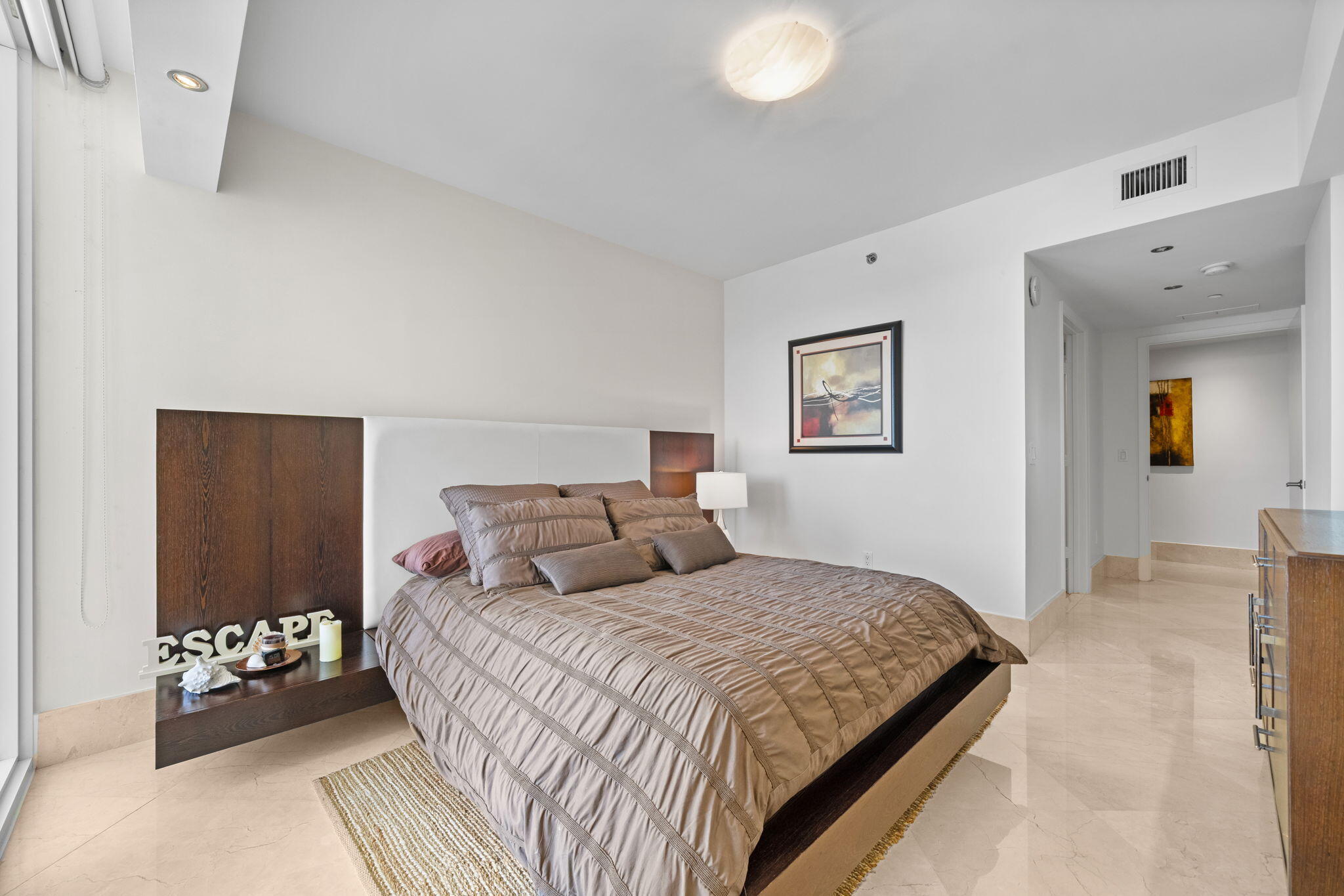 101 S Fort Lauderdale Beach Boulevard Unit: 2004