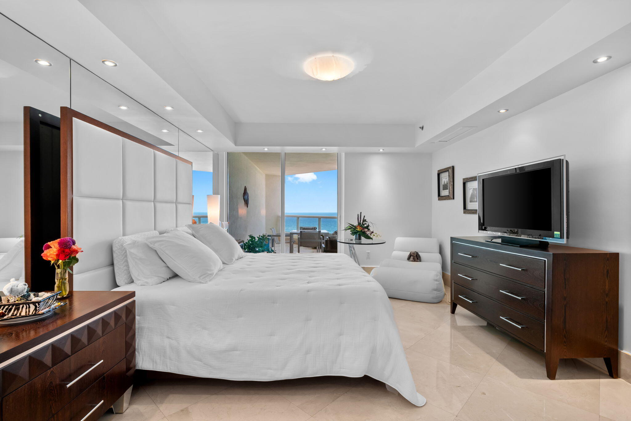 101 S Fort Lauderdale Beach Boulevard Unit: 2004