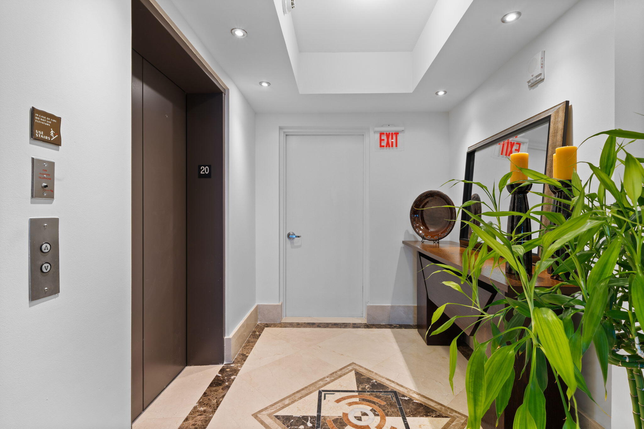 101 S Fort Lauderdale Beach Boulevard Unit: 2004