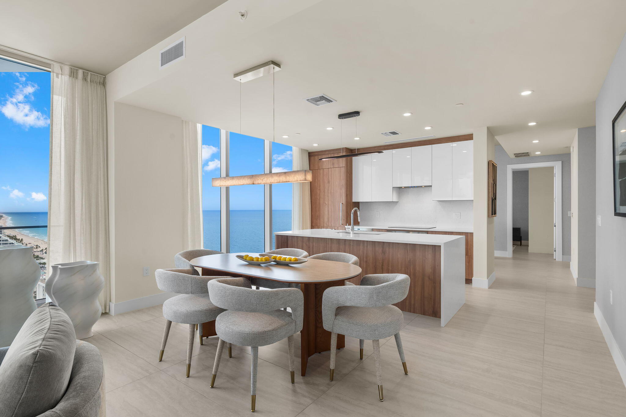 151 N Seabreeze Boulevard 2503-e