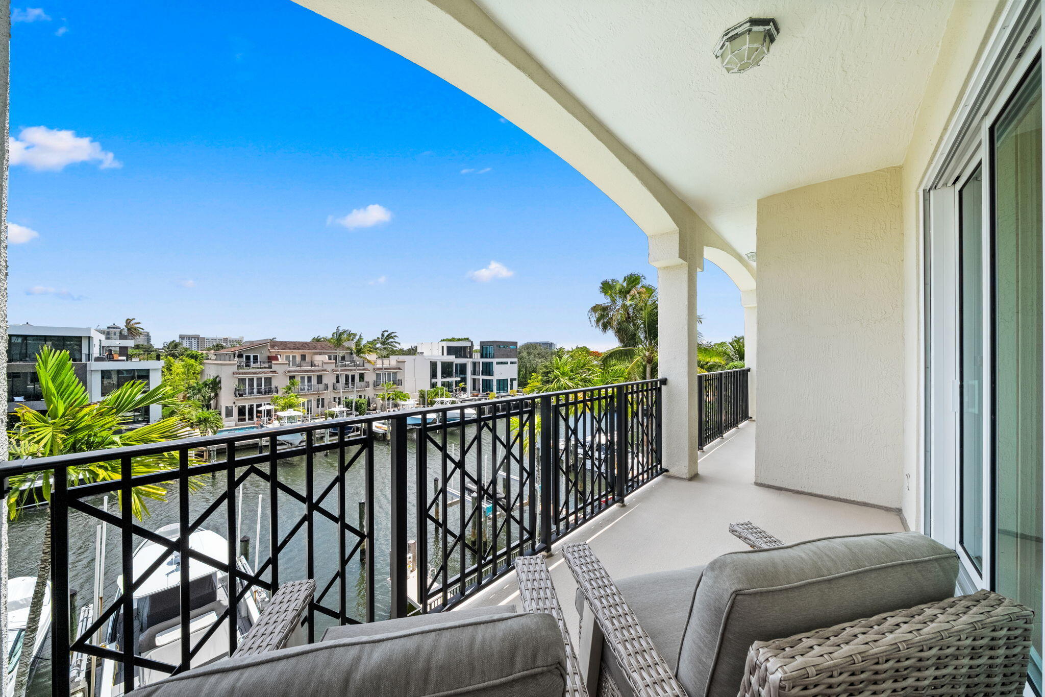 2720 NE 15th Street 303