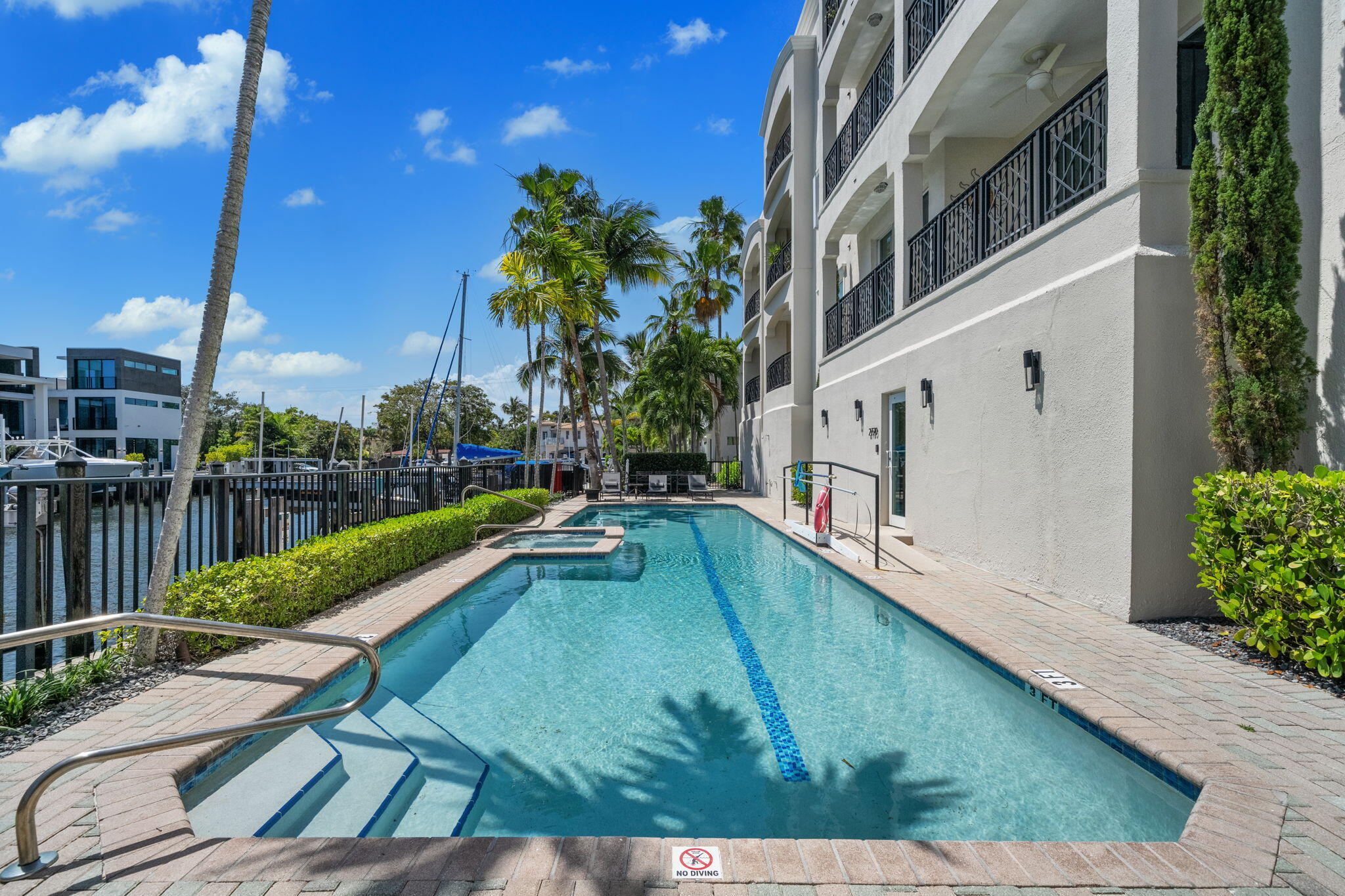 2720 NE 15th Street 303