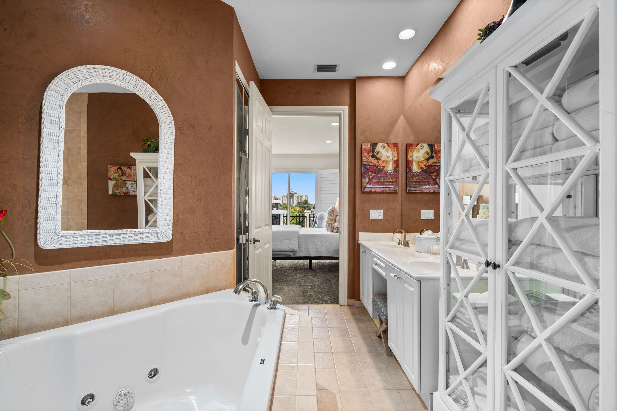 2720 NE 15th Street 303