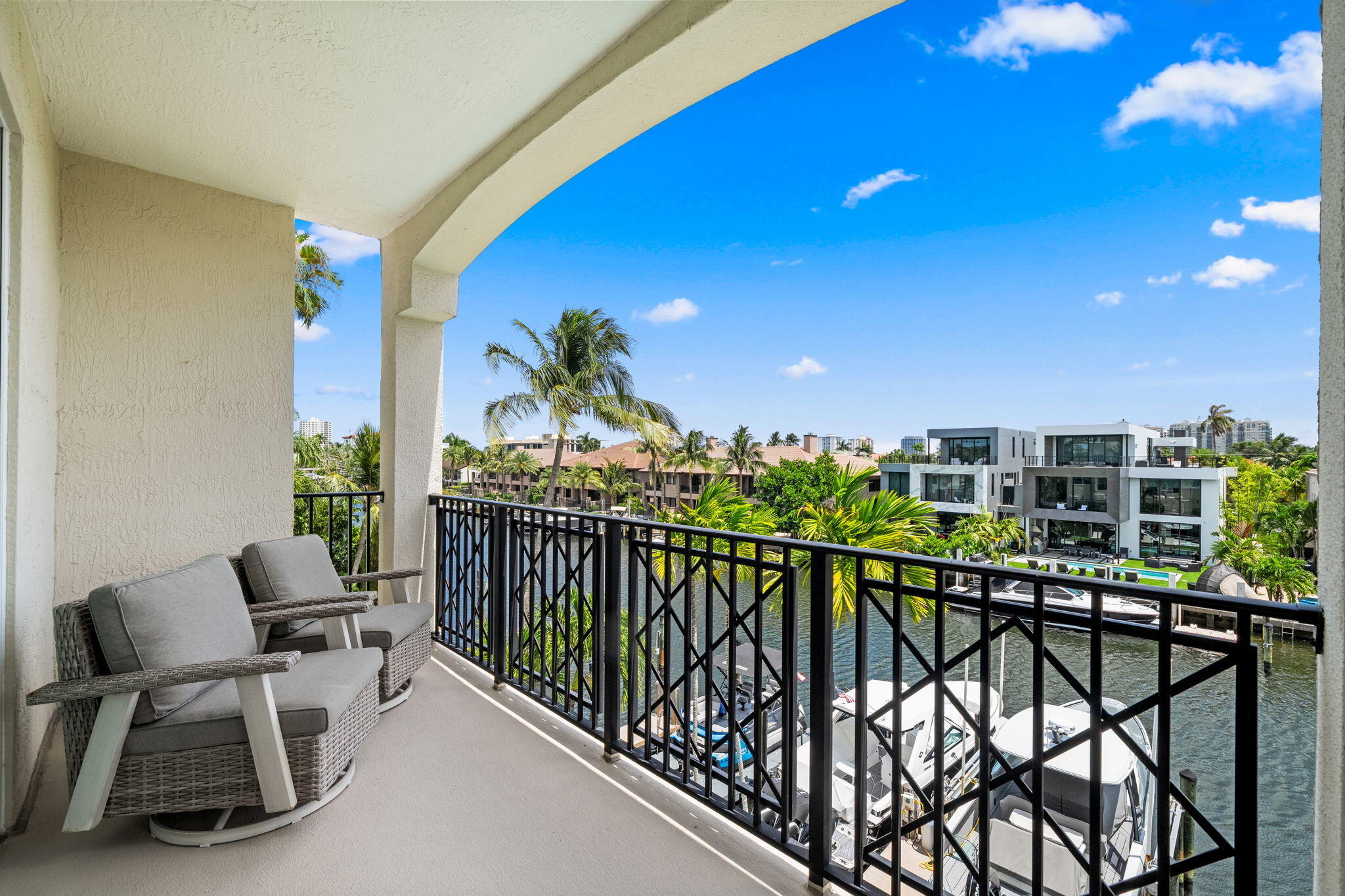 2720 NE 15th Street 303