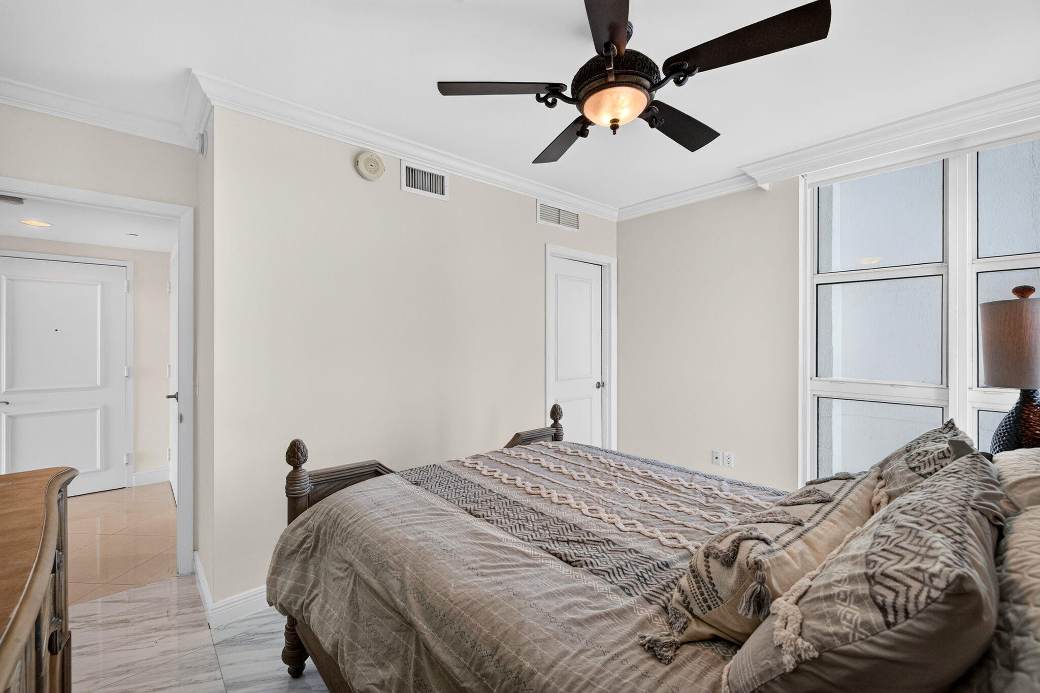 101 S Fort Lauderdale Beach Boulevard Unit: 1606