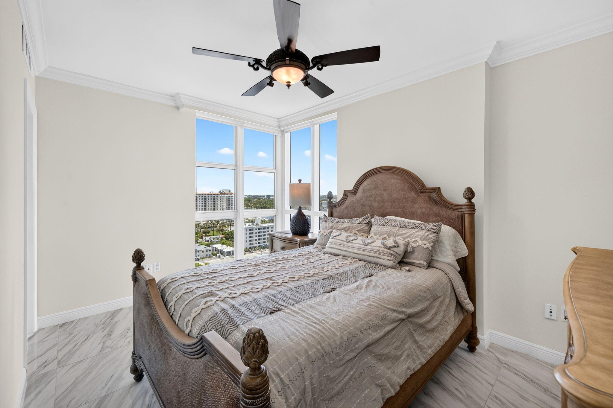 101 S Fort Lauderdale Beach Boulevard Unit: 1606