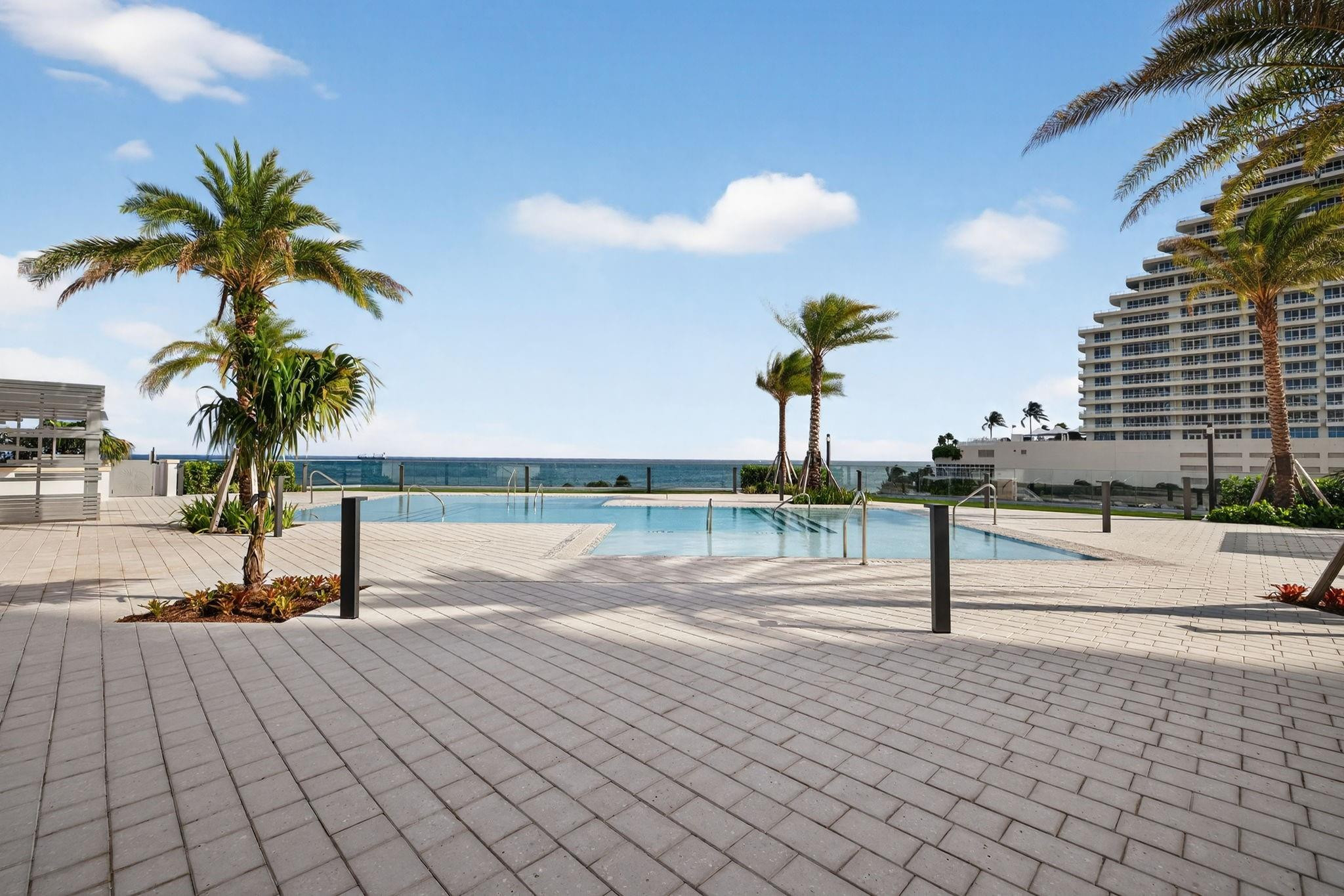153 N Seabreeze Boulevard 2202-S