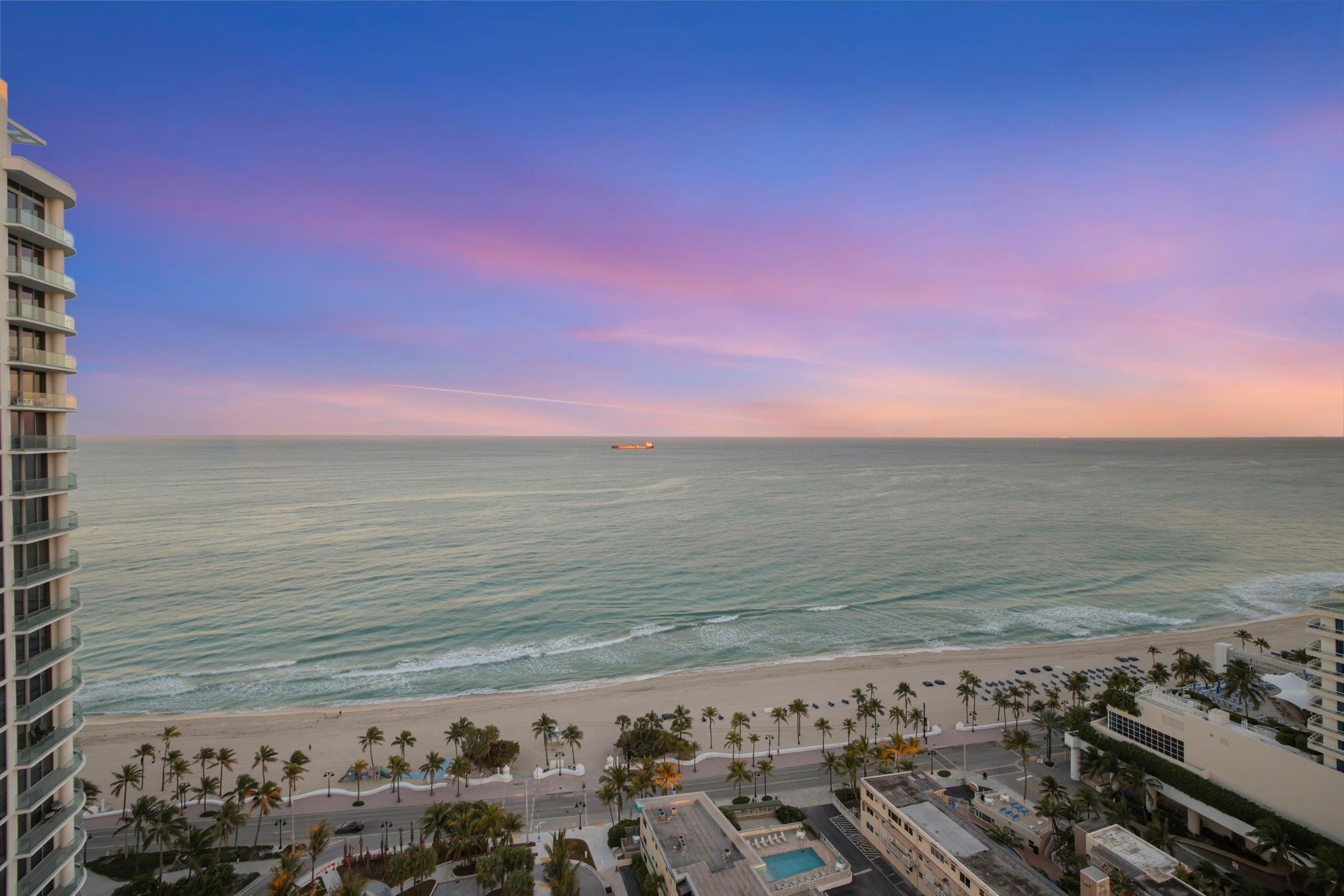 153 N Seabreeze Boulevard 2202-S
