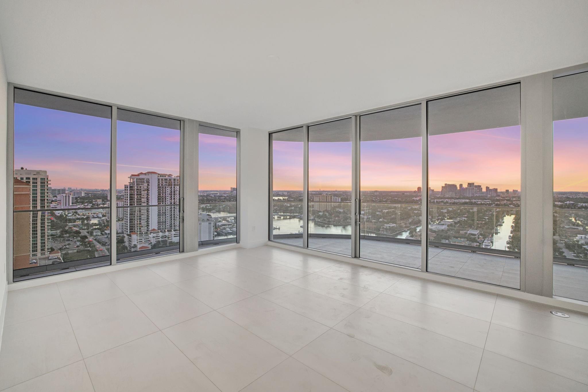 153 N Seabreeze Boulevard 2202-S