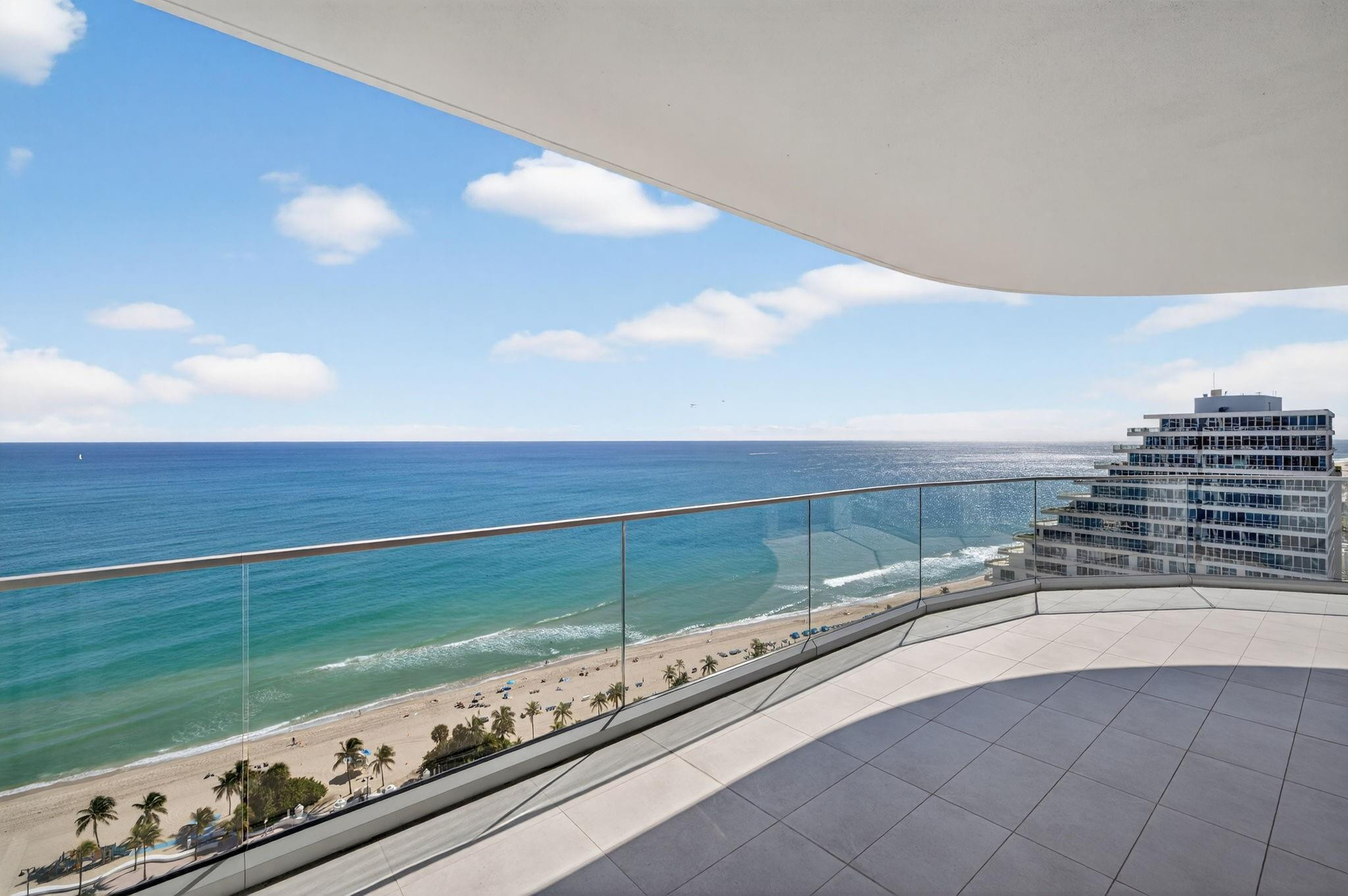 153 N Seabreeze Boulevard 2202-S