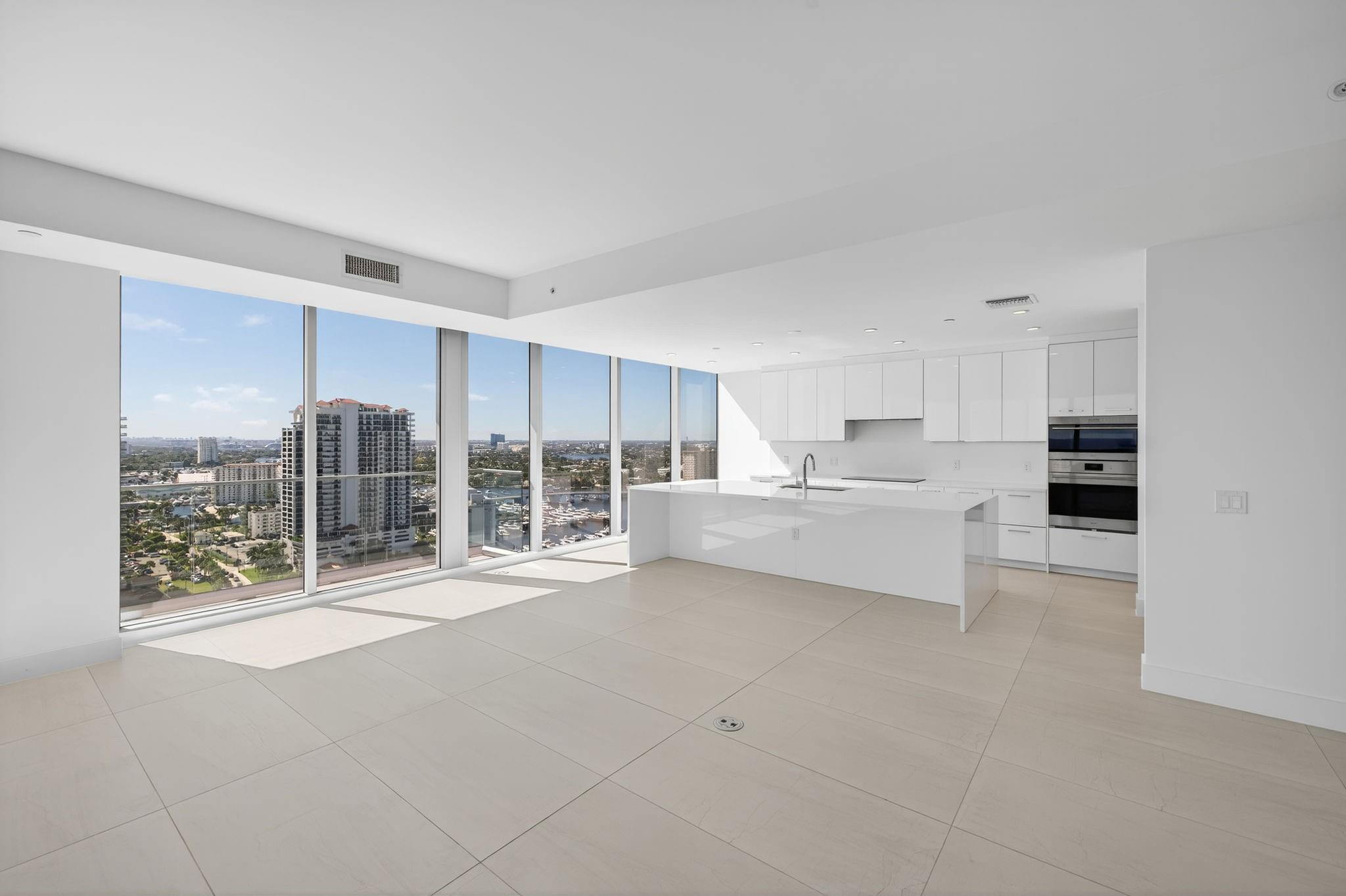 153 N Seabreeze Boulevard 2202-S