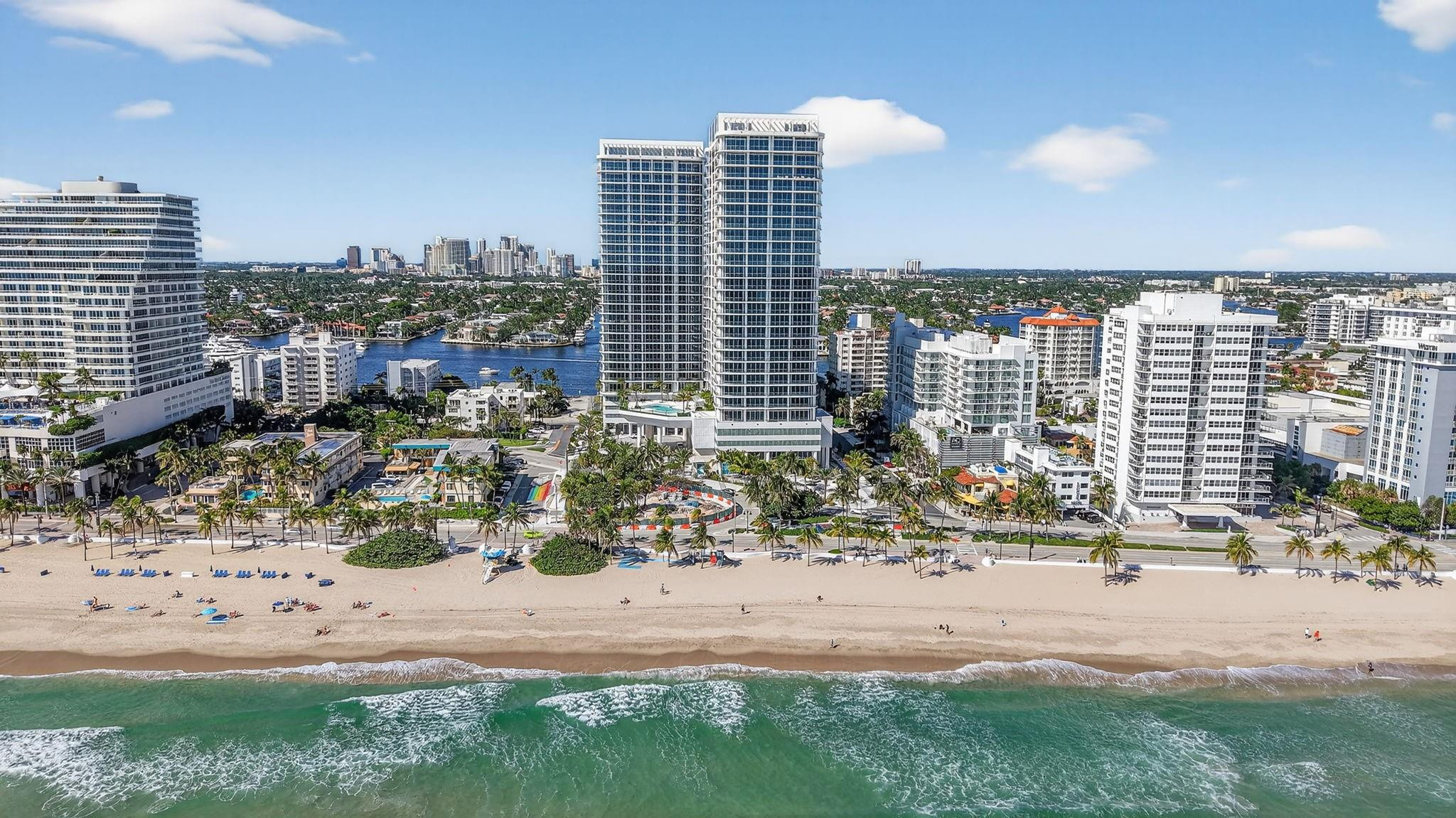 153 N Seabreeze Boulevard 2202-S