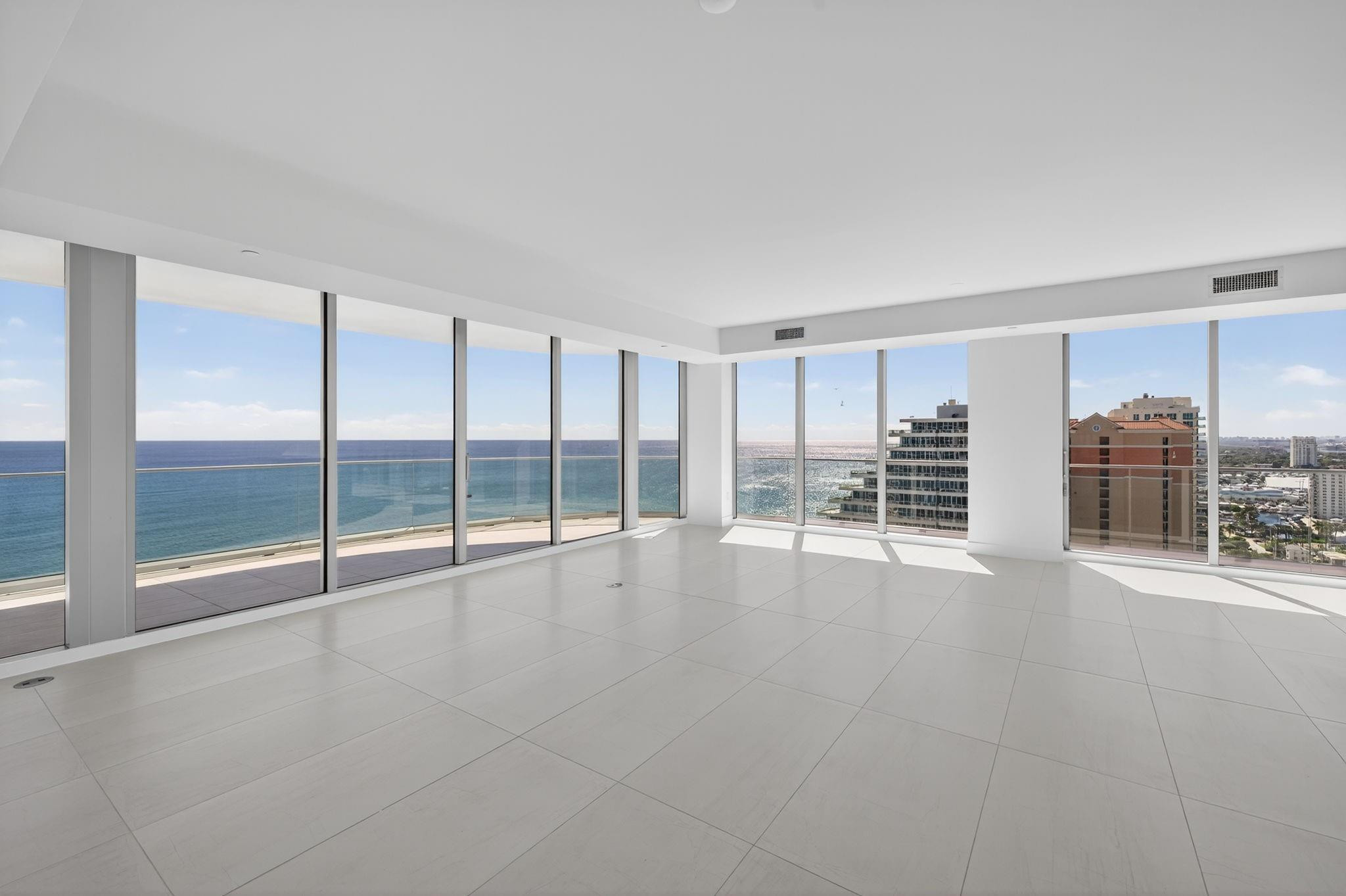 153 N Seabreeze Boulevard 2202-S