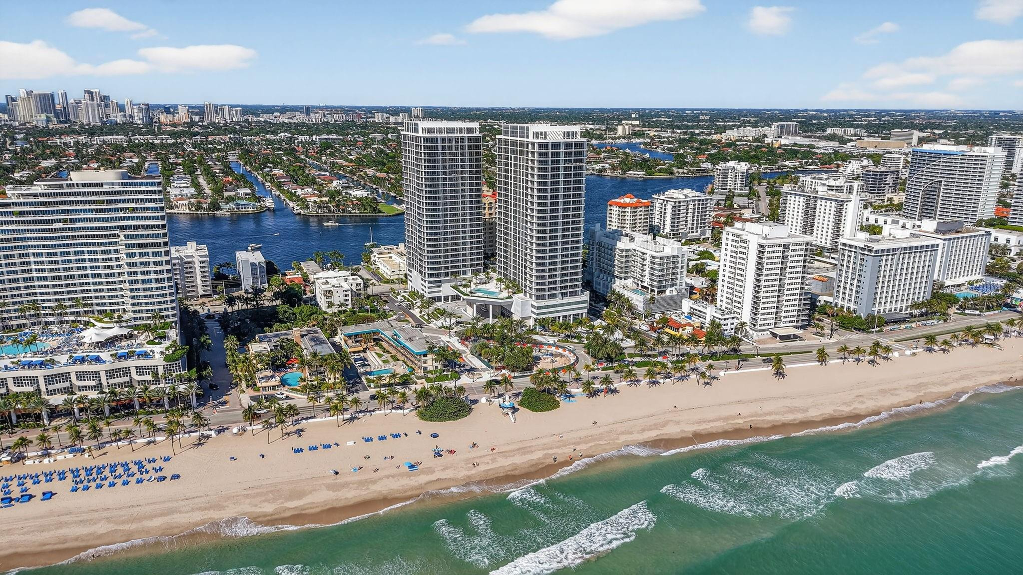 153 N Seabreeze Boulevard 2202-S