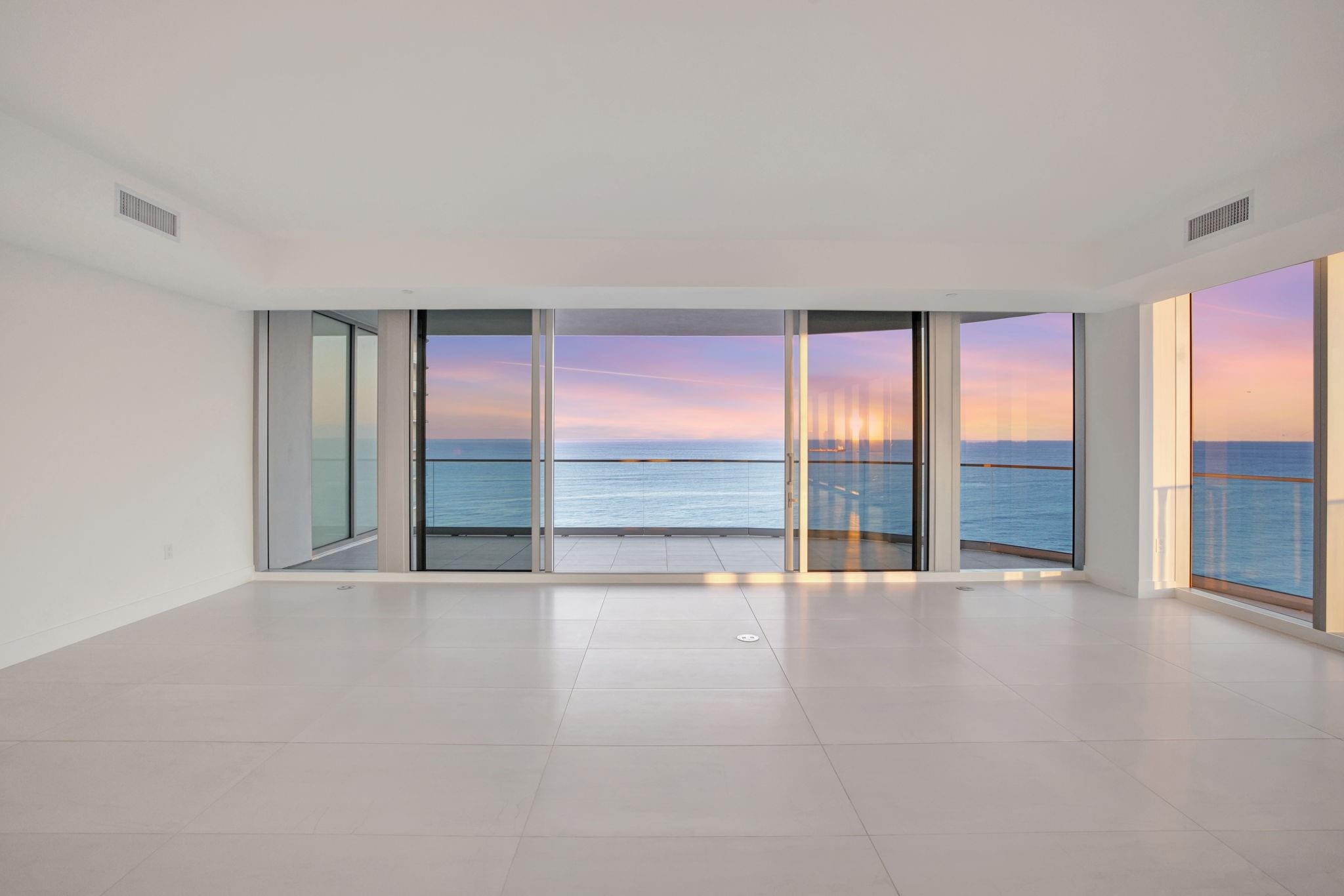 153 N Seabreeze Boulevard 2202-S