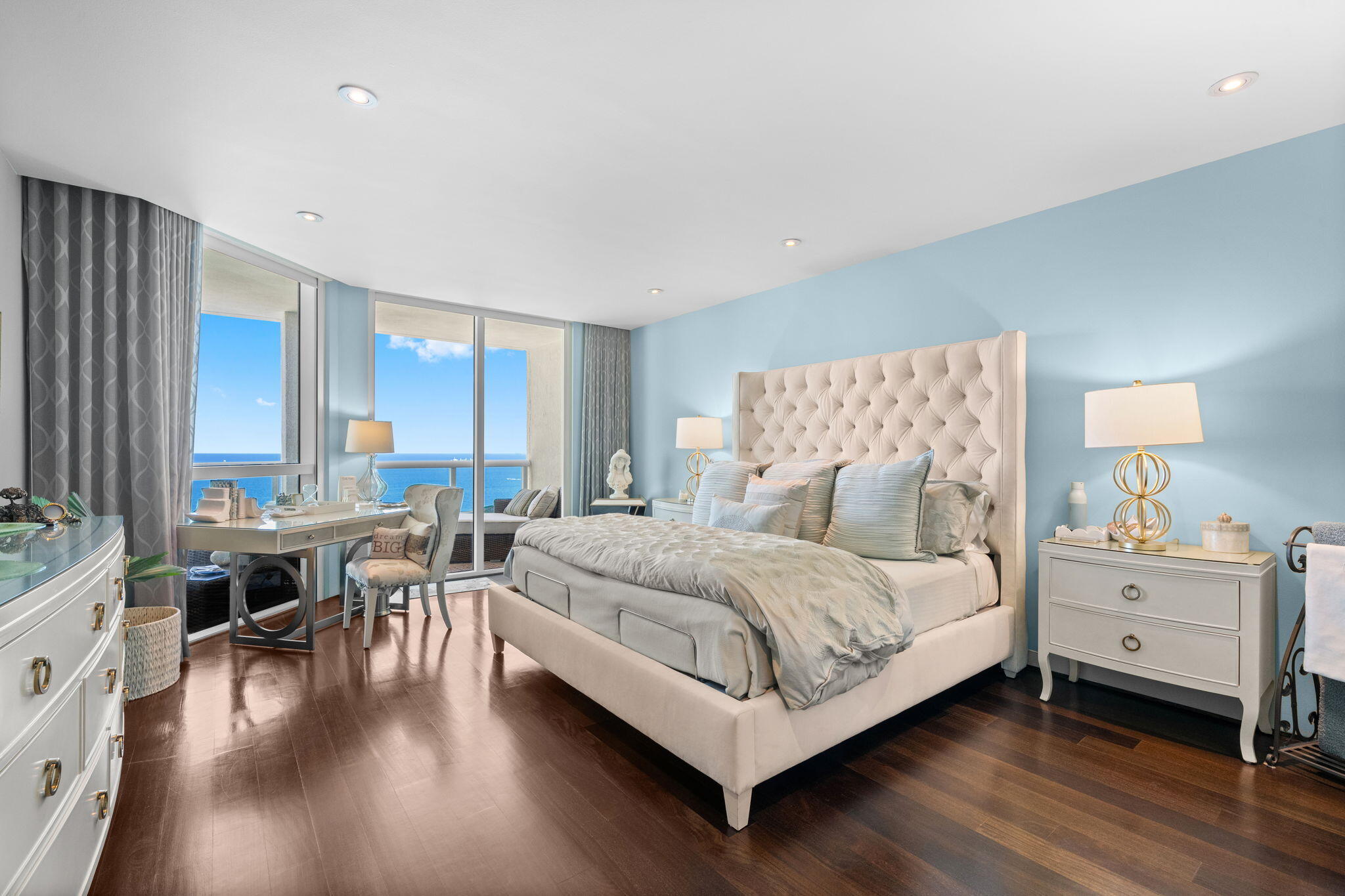 101 S FORT LAUDERDALE BEACH Boulevard Unit: 2303
