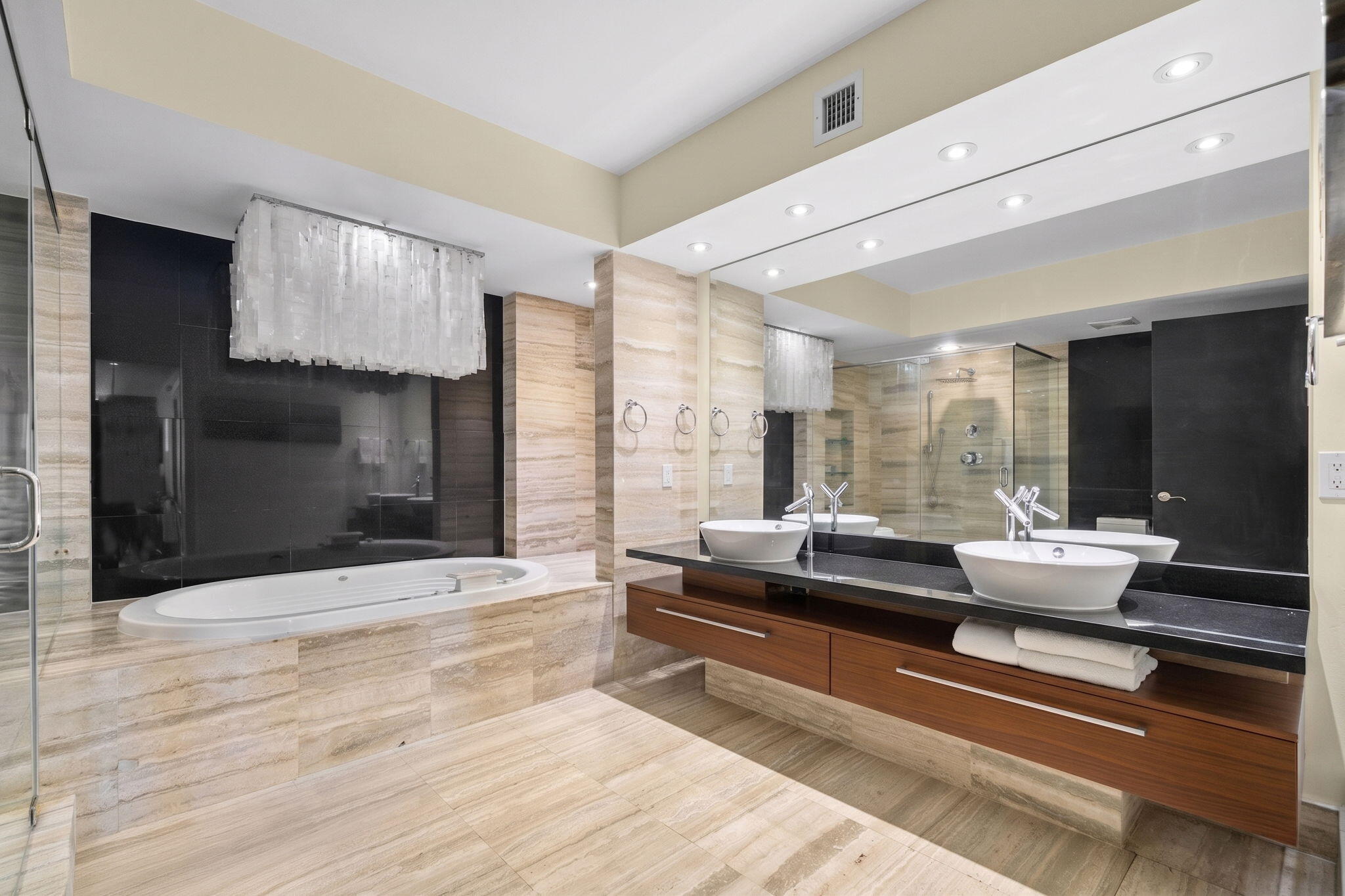 101 S FORT LAUDERDALE BEACH Boulevard Unit: 2303