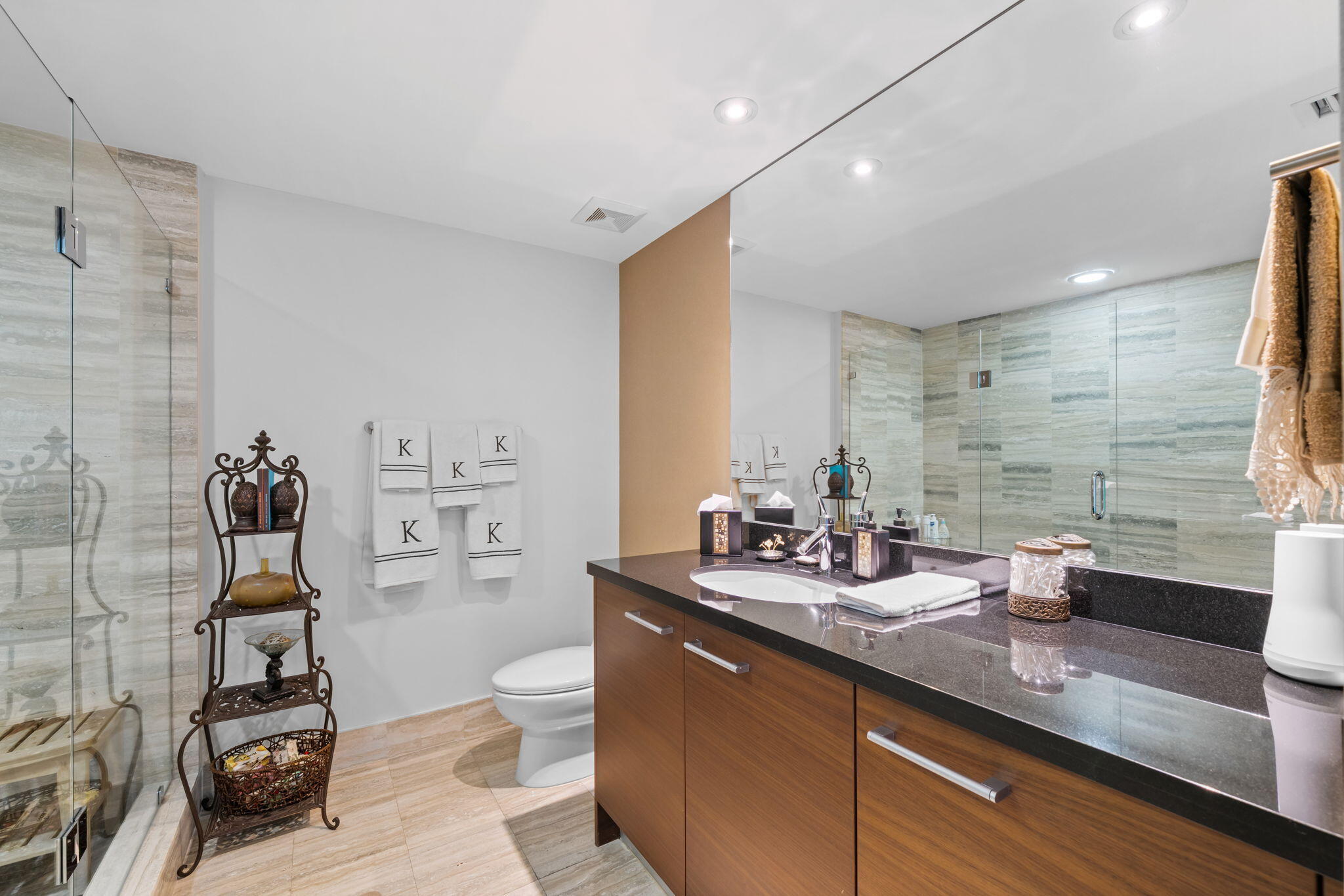 101 S FORT LAUDERDALE BEACH Boulevard Unit: 2303