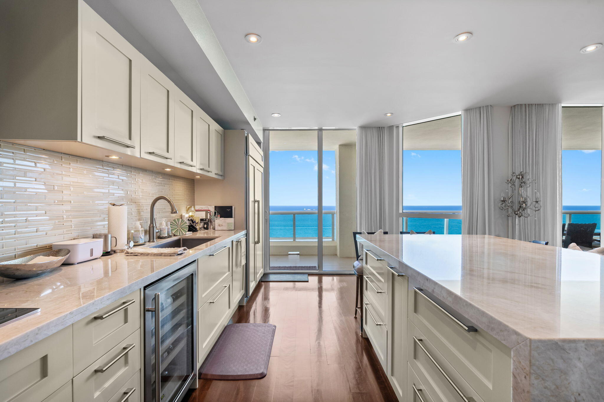 101 S FORT LAUDERDALE BEACH Boulevard Unit: 2303