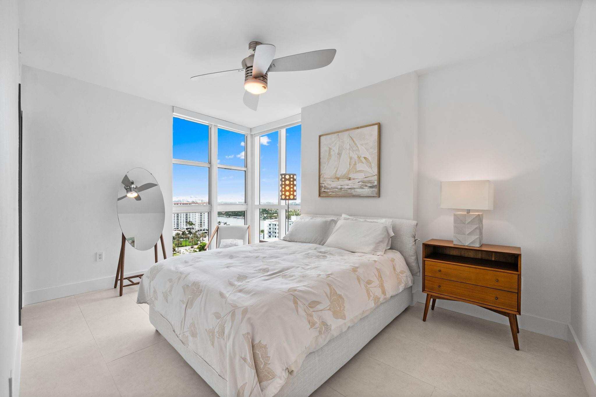101 S Fort Lauderdale Beach Boulevard Unit: 1806