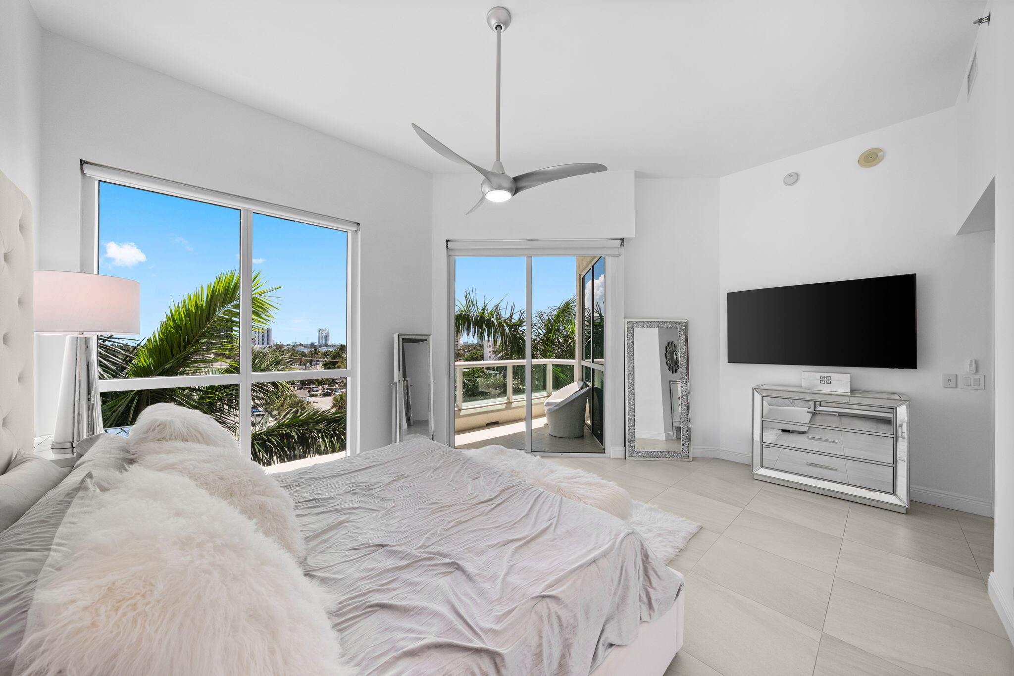 101 S Fort Lauderdale Beach Boulevard Unit: 607